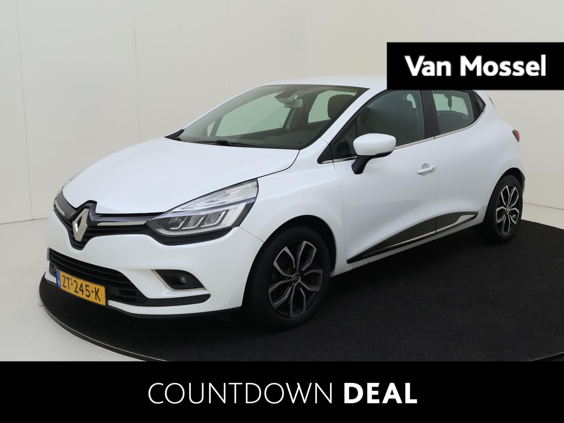 Renault Clio 0.9 TCe 90 PK Intens Navigatie / Parkeersensoren Achter / Climate Control / Cruise Control / Bluetooth