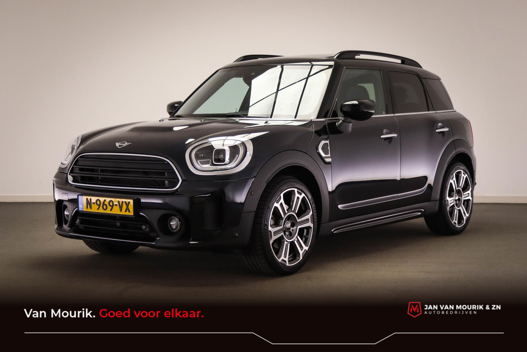 MINI Countryman Mini 1.5 Cooper Business Edition | DRIVING ASSISTANT PLUS / COMFORT / CONNECTED NAVIGATION- PACK | PANORAMADAK | ACC | DAB | APPLE | CAMERA | TREKHAAK | 19" | DEALER ONDERHOUDEN