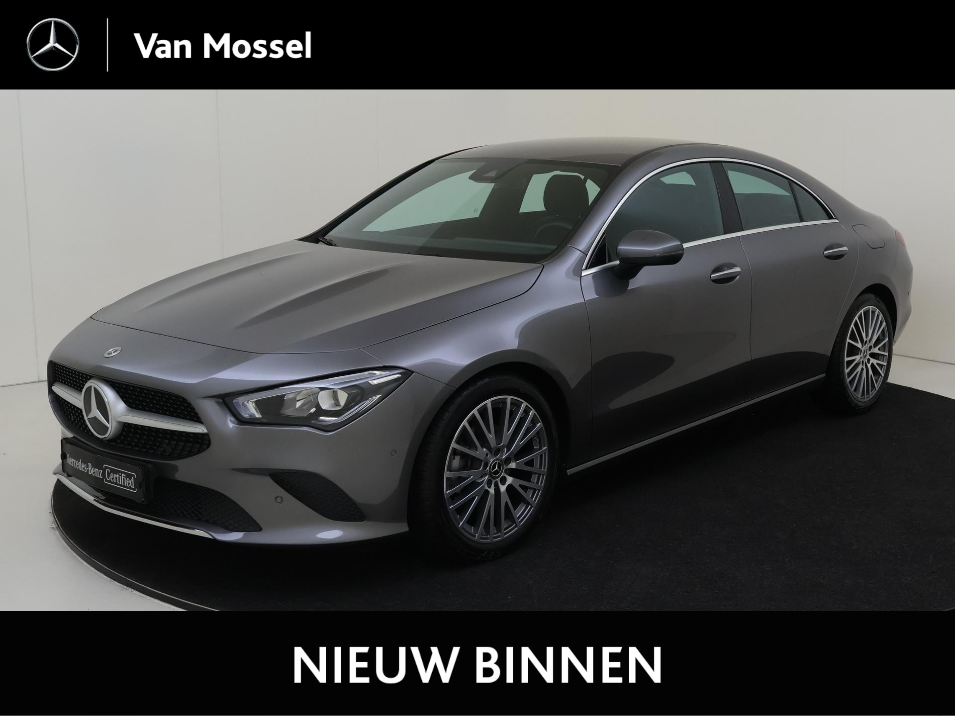 Mercedes-Benz CLA 180 Luxury Line Stoelverwarming / Elektrisch inklapbare spiegels / Parkeercamera /