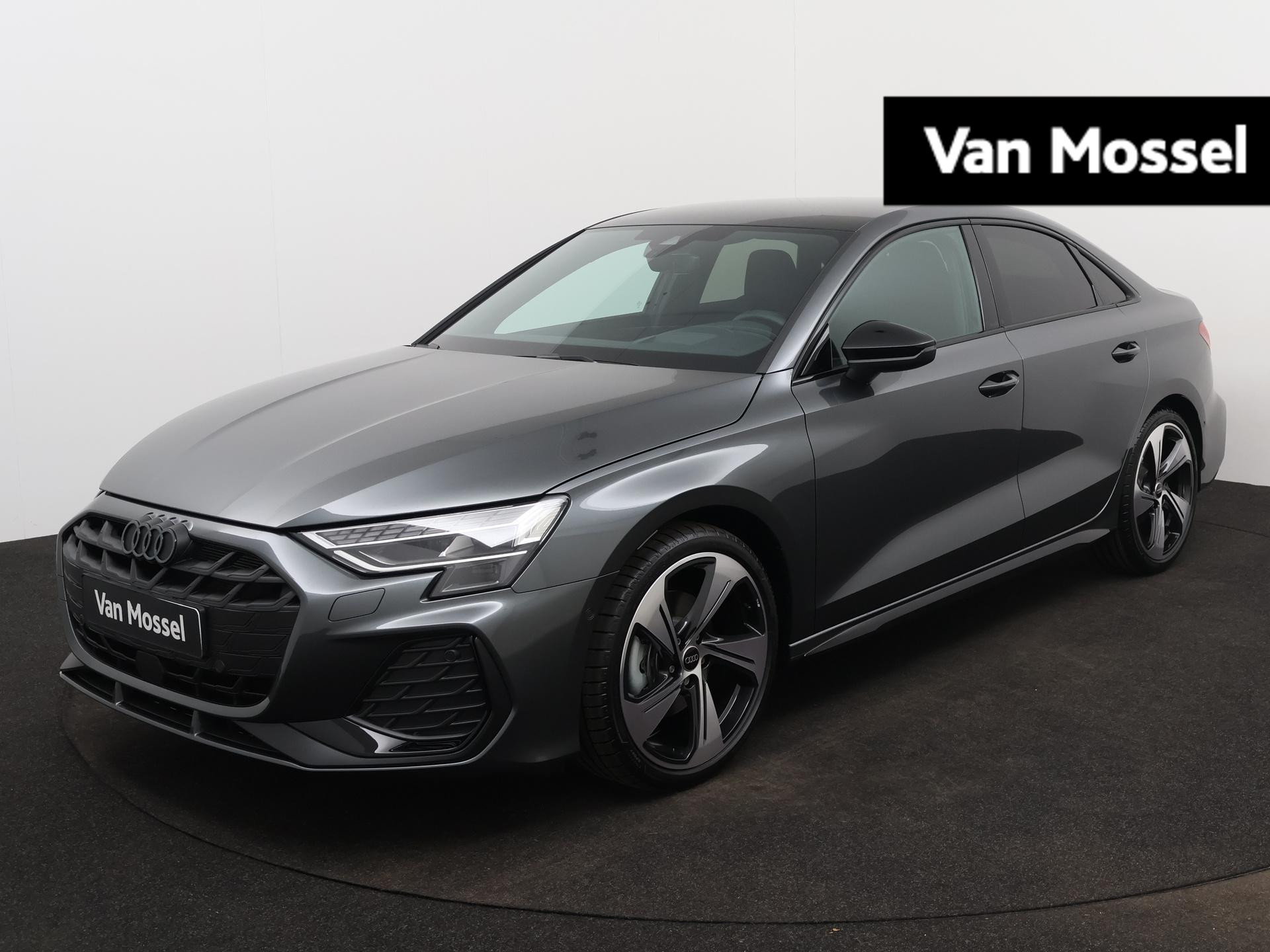 Audi A3 Limousine 35 TFSI S edition 150 PK | Demo | S-line | Navigatie | Camera | Adaptive Cruise Control | Head-up display | Climate control | Parkeersensoren | Lichtmetalen velgen | LED |