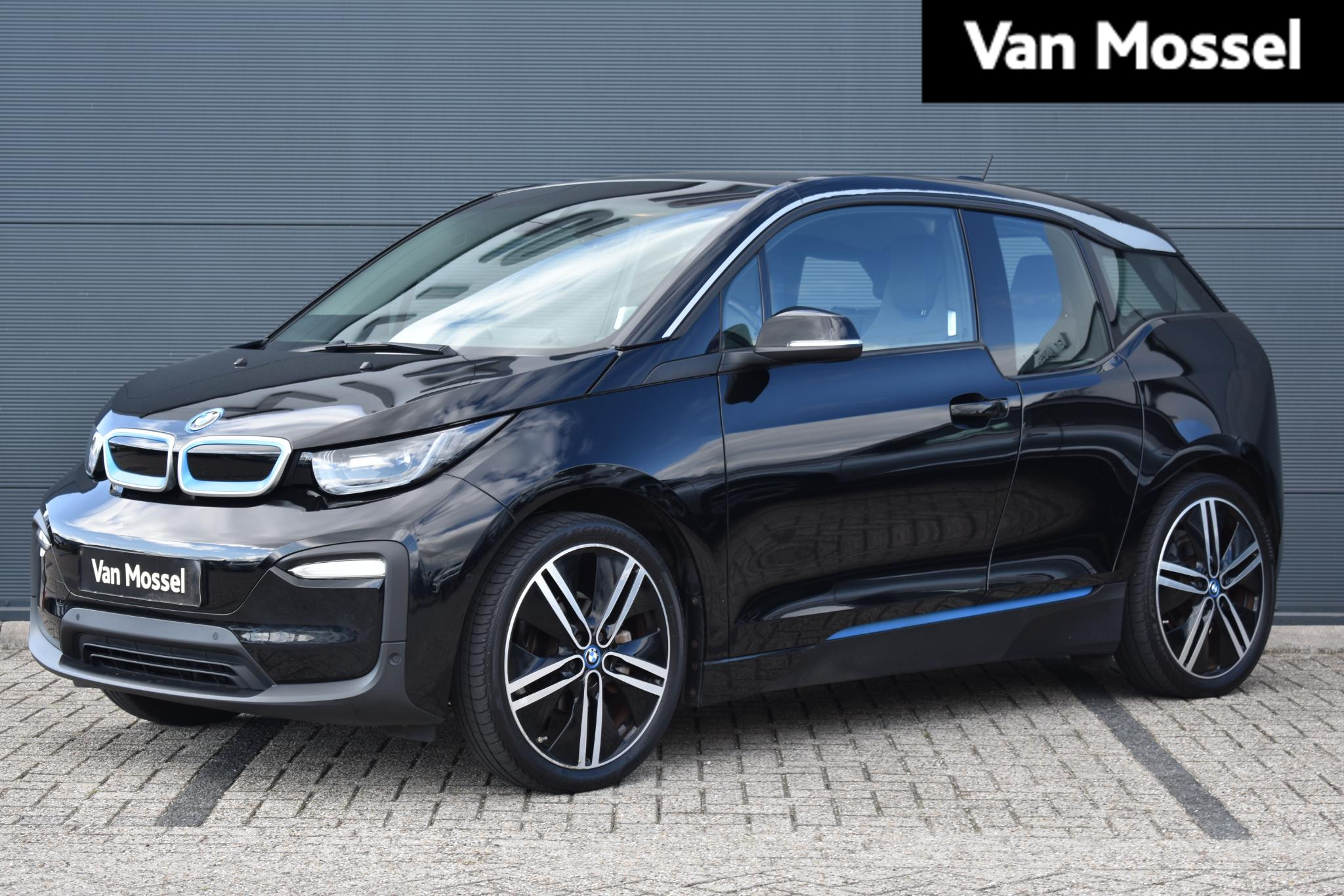 BMW i3 Executive Edition 120Ah 42 kWh 170pk | Navigatie | Achteruitrijcamera | “20 inch velgen | Adaptieve Cruise Control | Bluetooth