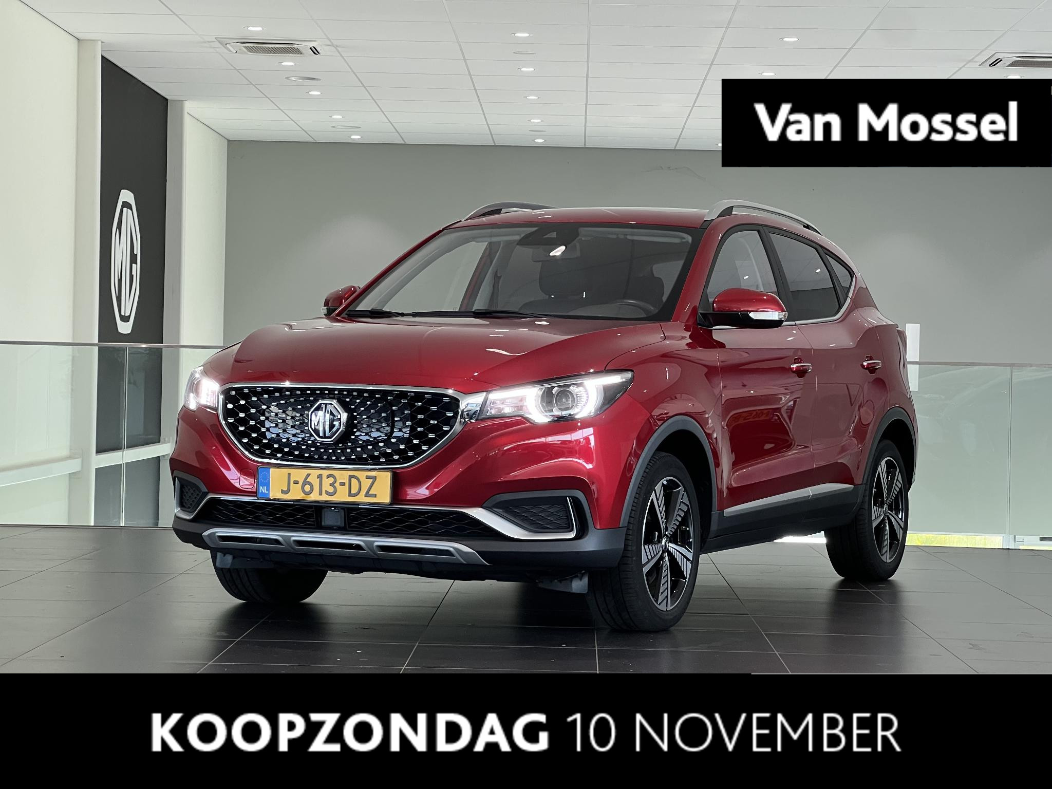 MG ZS-EV Luxury 45 kWh | 1e-Eigenaar | Leder | Navi | Panoramadak | Apple CarPlay | Camera |