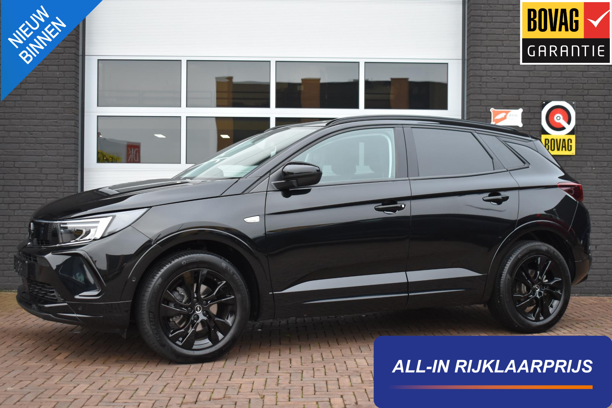 Opel Grandland X 1.2 Turbo 130PK Aut. Ultimate Black | Camera | Carplay | Stoelverwarm. | Incl Garantie