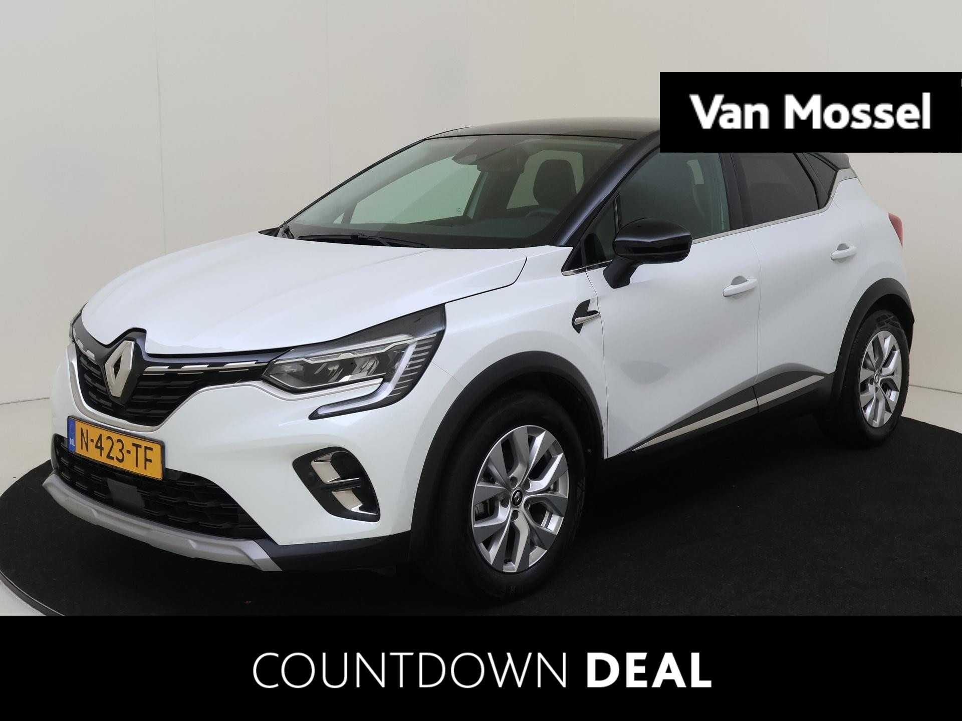 Renault Captur 1.6 E-Tech Hybrid 145 Intens | Trekhaak | Navigatie | Achteruitrijcamera | Climate Control | Cruise Control