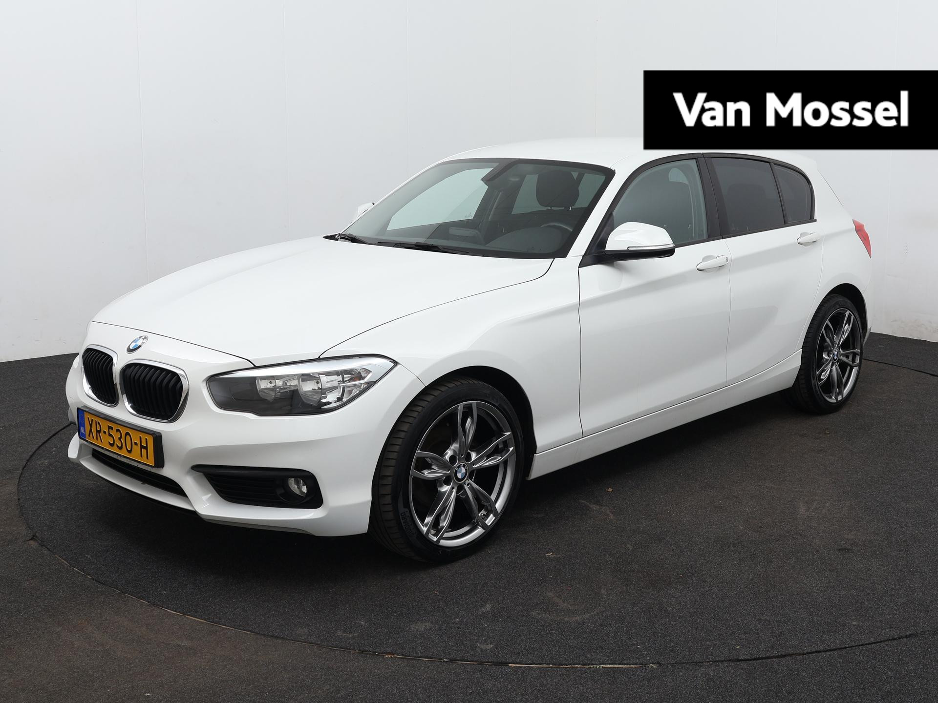 BMW 1 Serie 116i | LMV | Parkeer sensoren | Stoel verwarming | Climate control | Bluetooth | Private glass