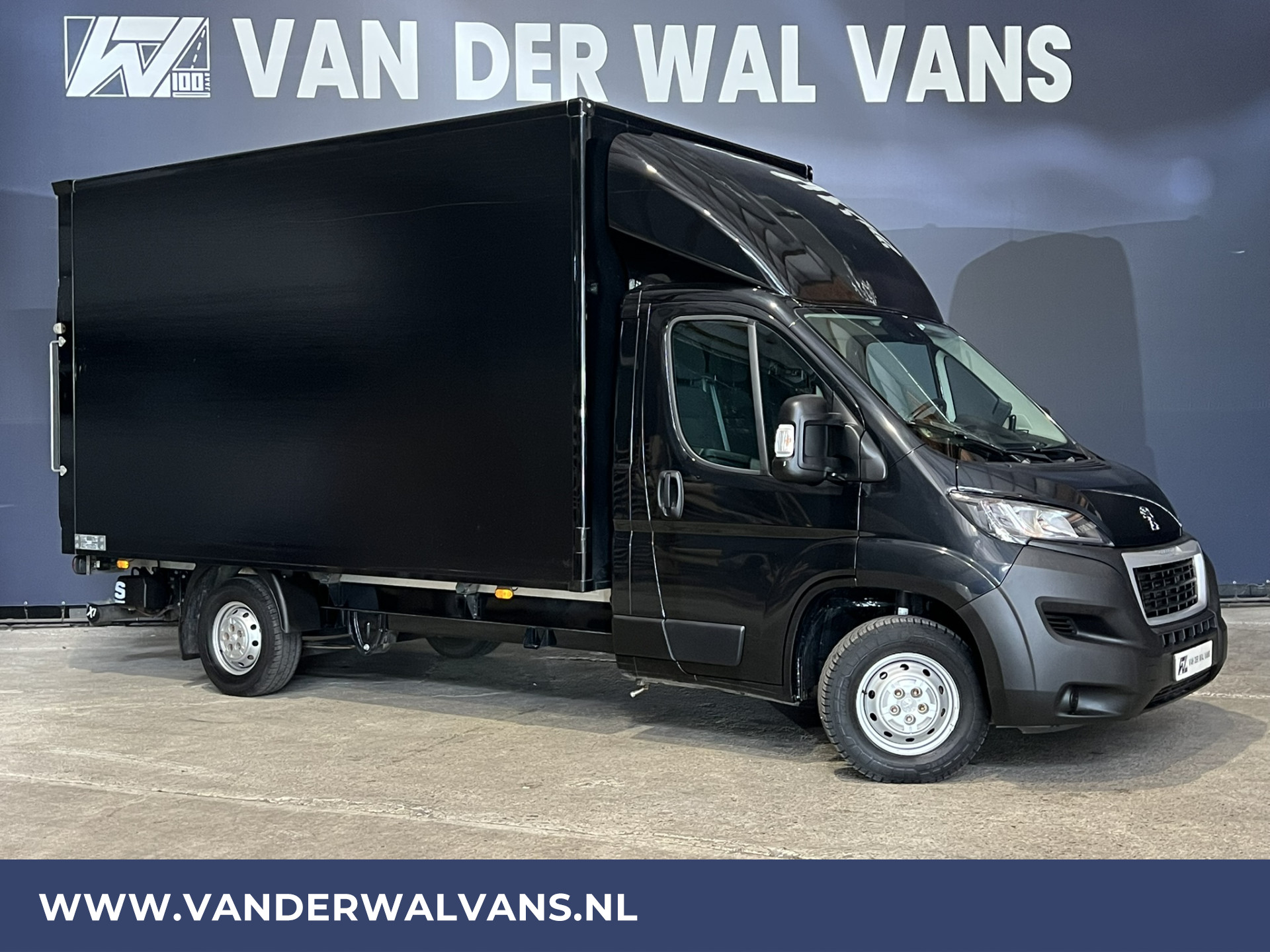 Peugeot Boxer 2.0 BlueHDI 141pk Bakwagen Laadklep Euro6 Airco | Camera | Cruisecontrol | Chauffeursstoel Bijrijdersbank
