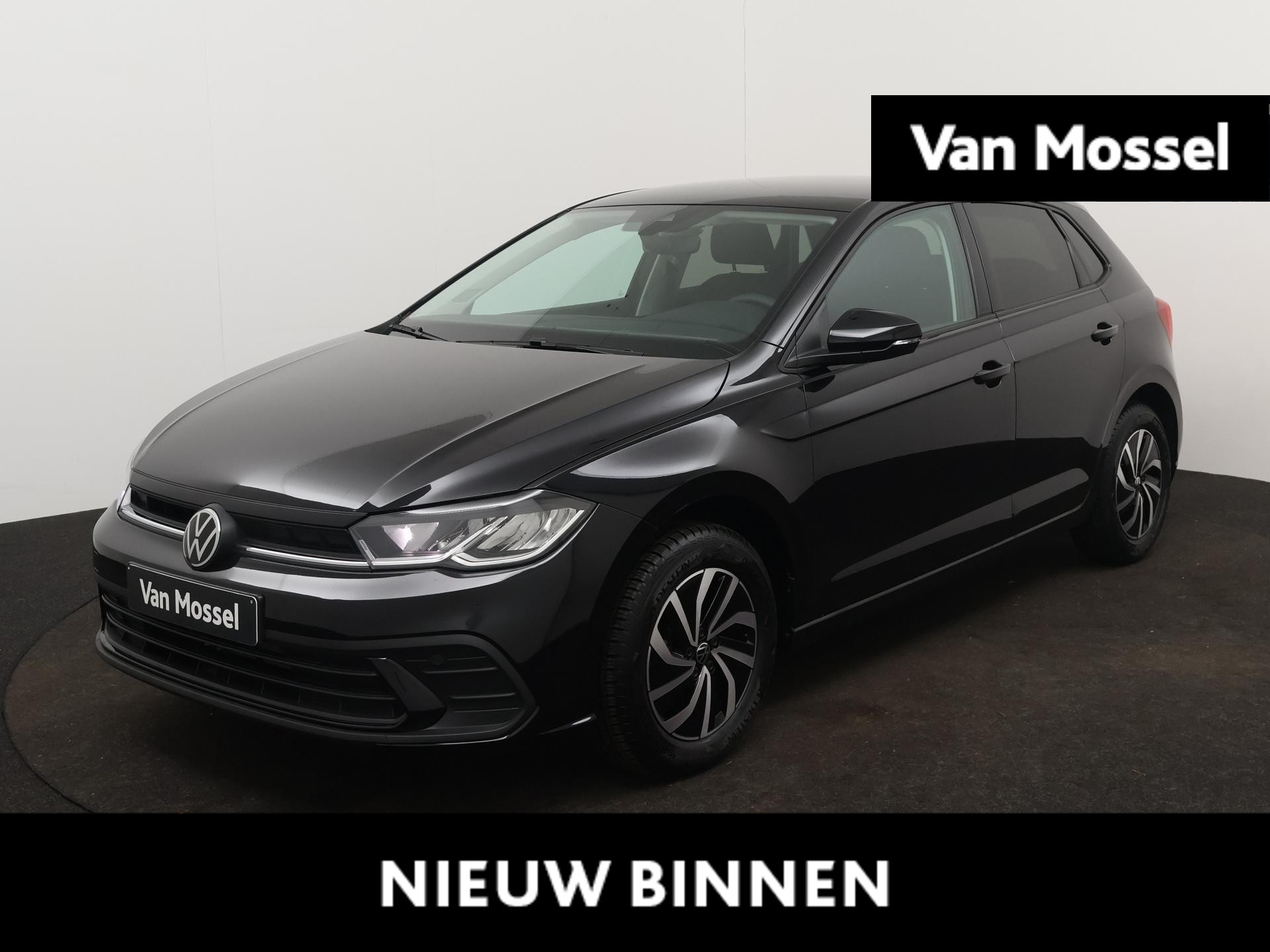 Volkswagen Polo 1.0 TSI Life Edition 95 PK | Velgen 15'' | Parkeersensoren | Achteruitrijcamera | LED Verlichting | Apple Carplay en Android Auto