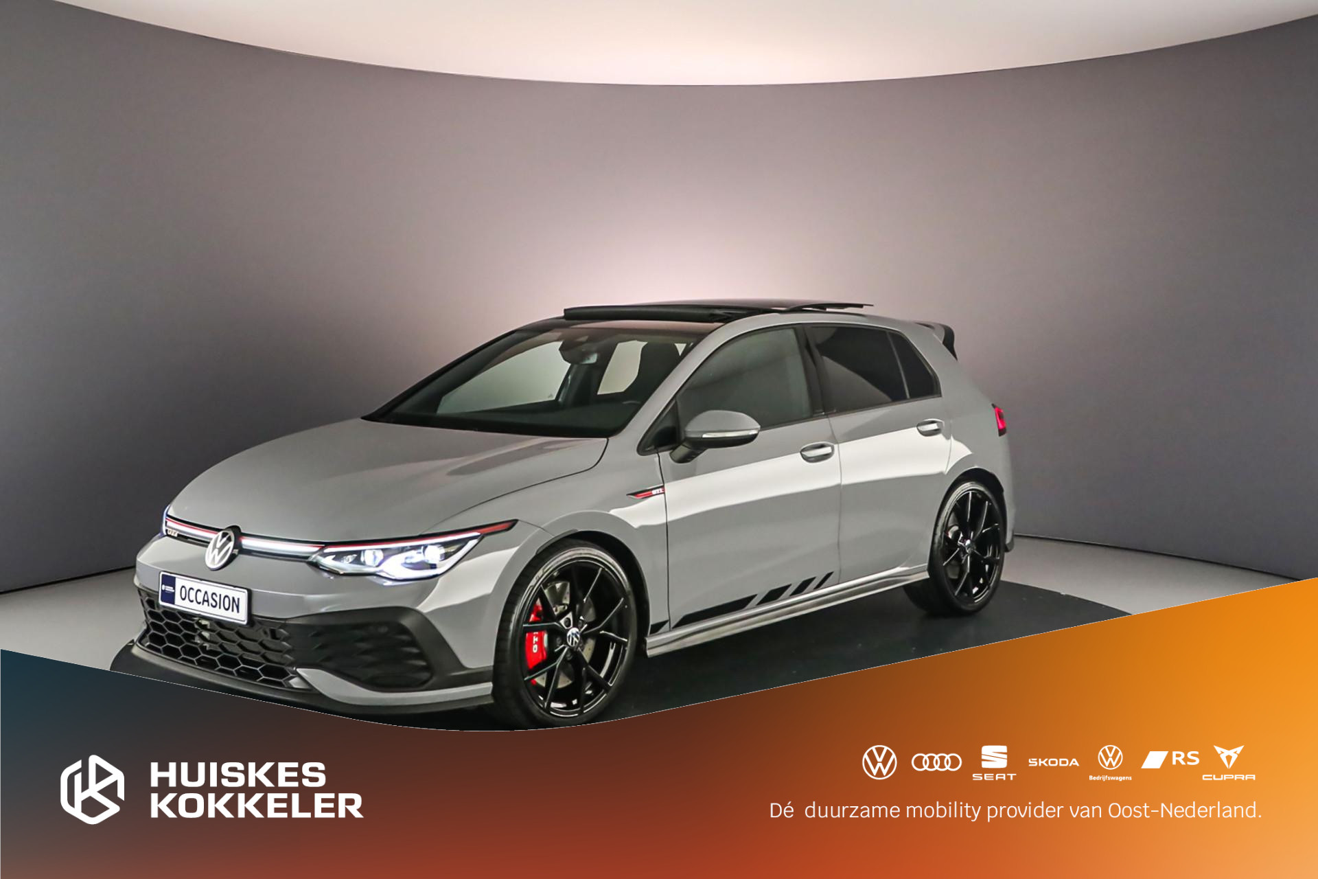 Volkswagen Golf GTI Clubsport 2.0 TSI 300pk DSG Automaat Panoramadak, LED matrix koplampen, Navigatie, Adaptive cruise control, Stuurwiel verwarmd, Parkeersensoren, Stoelverwarming, 19 inch velgen, App connect