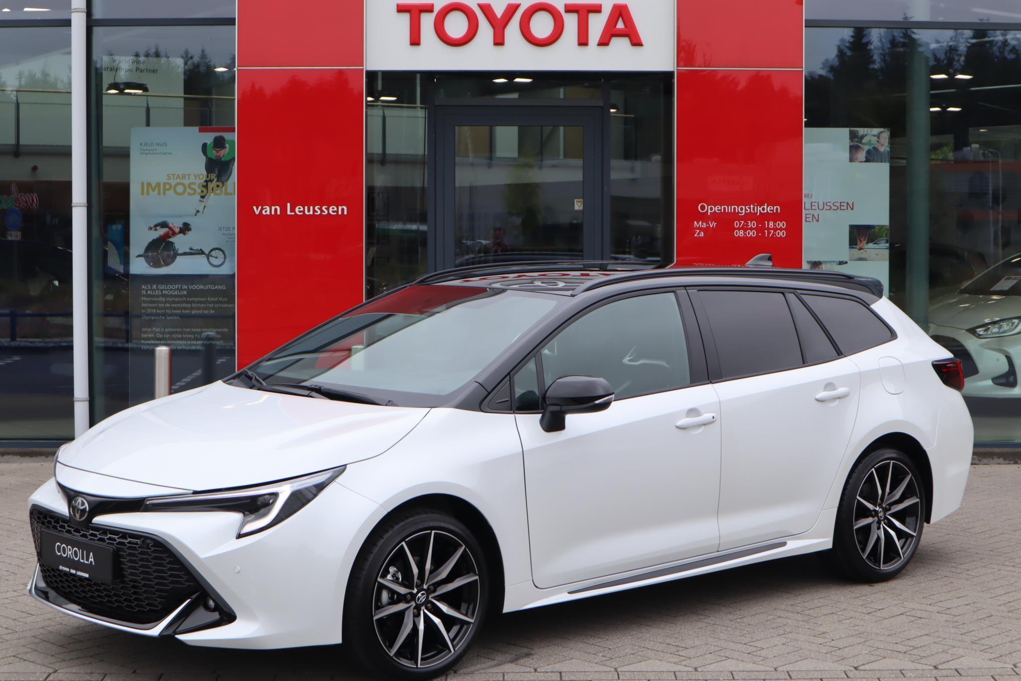 Toyota Corolla Touring Sports 1.8 HYBRID 140PK GR-SPORT NIEUW BI-TONE 18"LMV NAVI AD-CRUISE STOELVERW P-SENSOREN CAMERA NL-AUTO