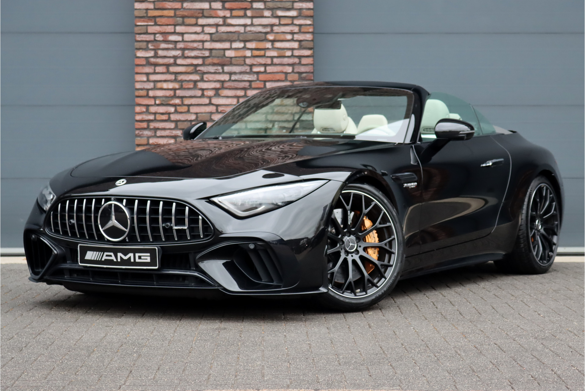 Mercedes-Benz SL Roadster AMG 63 4MATIC+ Aut9 | V8-pakket | Achterasbesturing | Keramisch | Carbon | Distronic+ | Massage | Stoelventilatie | Burmester | Nappa Leder | AMG Dynamic+ | Verwarmd Stuurwiel | HUD |