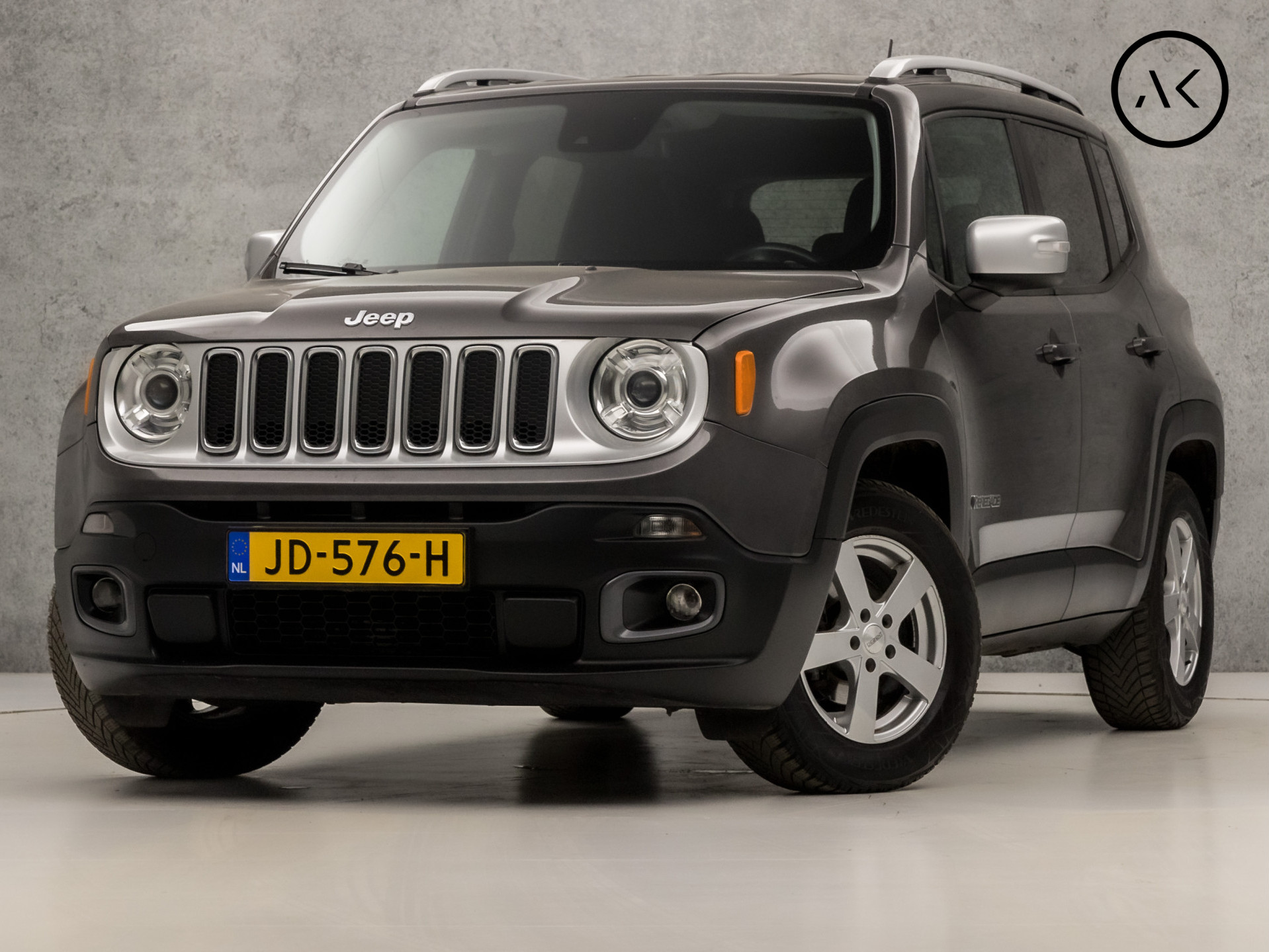 Jeep Renegade 1.4 MultiAir Limited 141Pk Automaat (NAVIGATIE, TREKHAAK, XENON, GETINT GLAS, CLIMATE CONTROL, SPORTSTOELEN, PARKEERSENSOREN, BLUETOOTH, DAB+, NIEUWSTAAT)