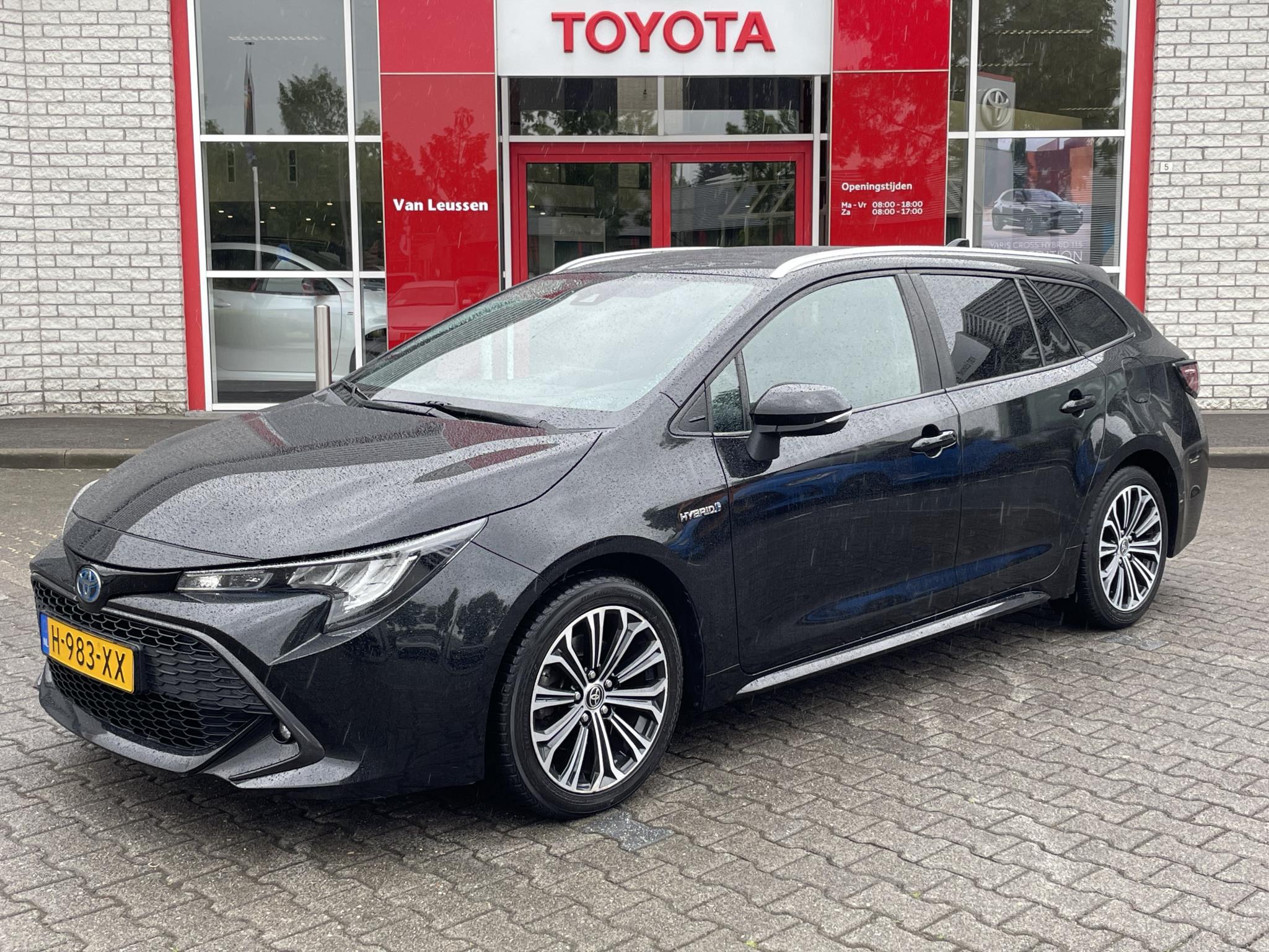 Toyota Corolla Touring Sports 2.0 HYBRID BUSINESS PLUS TREKHAAK STOELVERW APPLE/ANDROID DRAADLOOS-LADEN 17" LM-VELGEN NL-AUTO