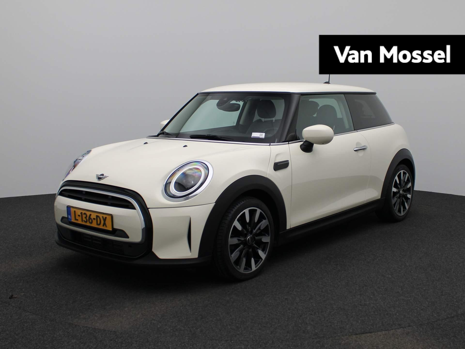 MINI Cooper Mini 1.5 One John Works | Navigatie | Climate control | Camera | Parkeer sensoren  | LMV | LED | DAB | Virtual cockpit