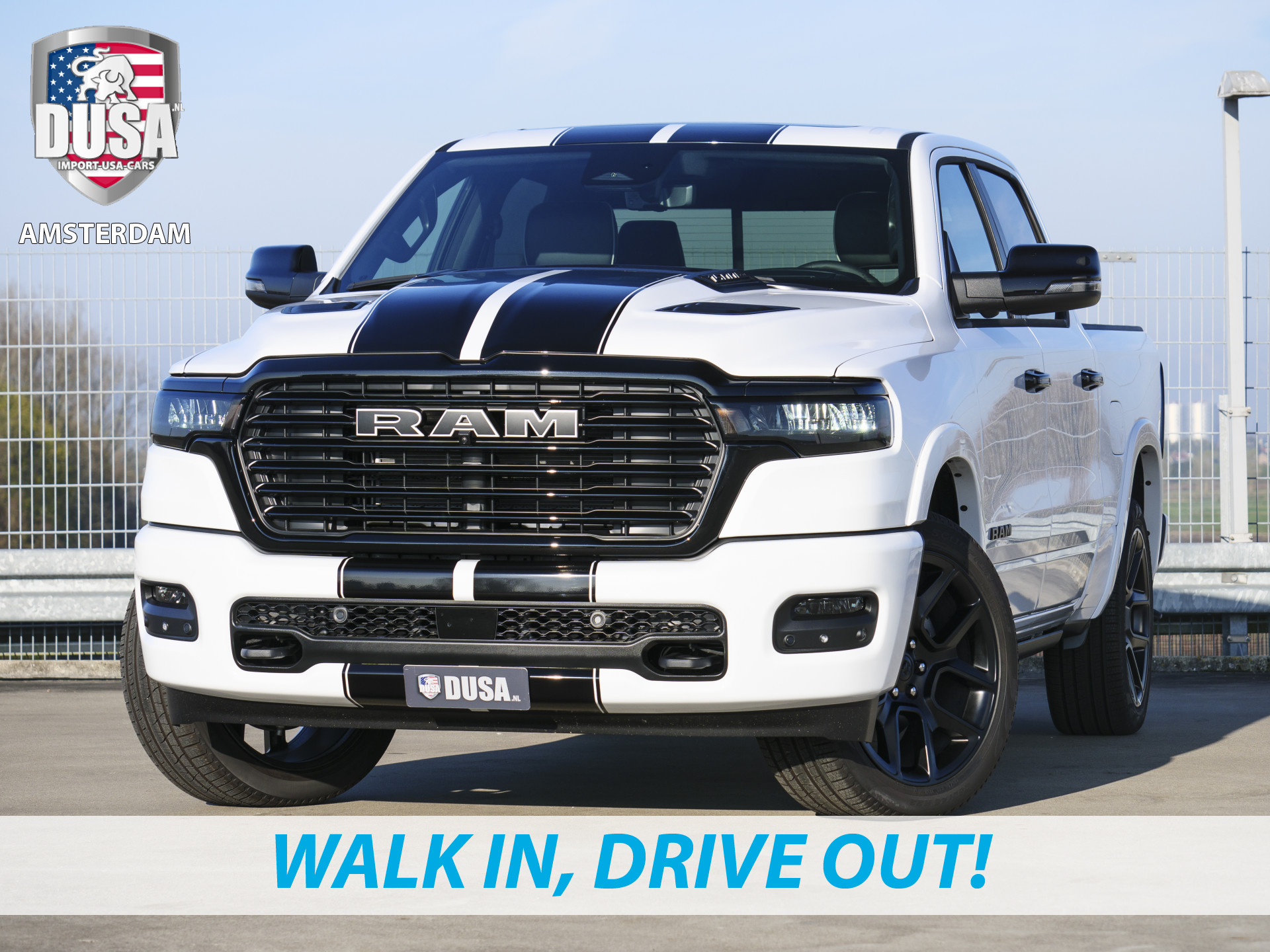 Dodge Ram 1500 Laramie | Night Edition | Crew Cab | 4X4 | 2025 Panorama | Niveau regeling | 14,4-inch Touchscreen | Passenger Display Meerprijs extra opties / Accessoires zoals Deksel, Backflip, Fenders, wraps, Stripings etc