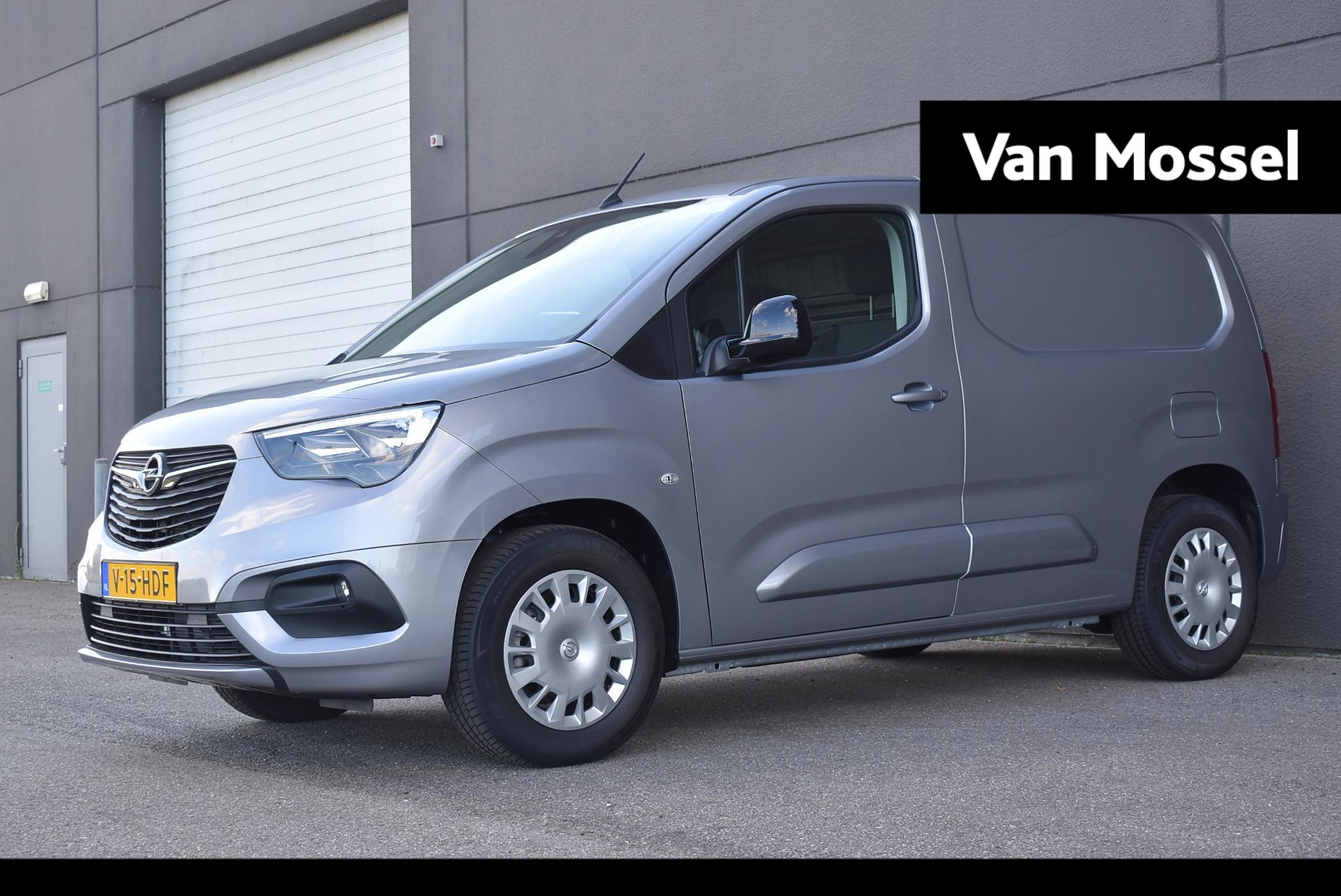 Opel Combo-e Electric 136 L1 50kWh | Navi | Cruise | Airco | Trekhaak | beperkt beschikbaar!