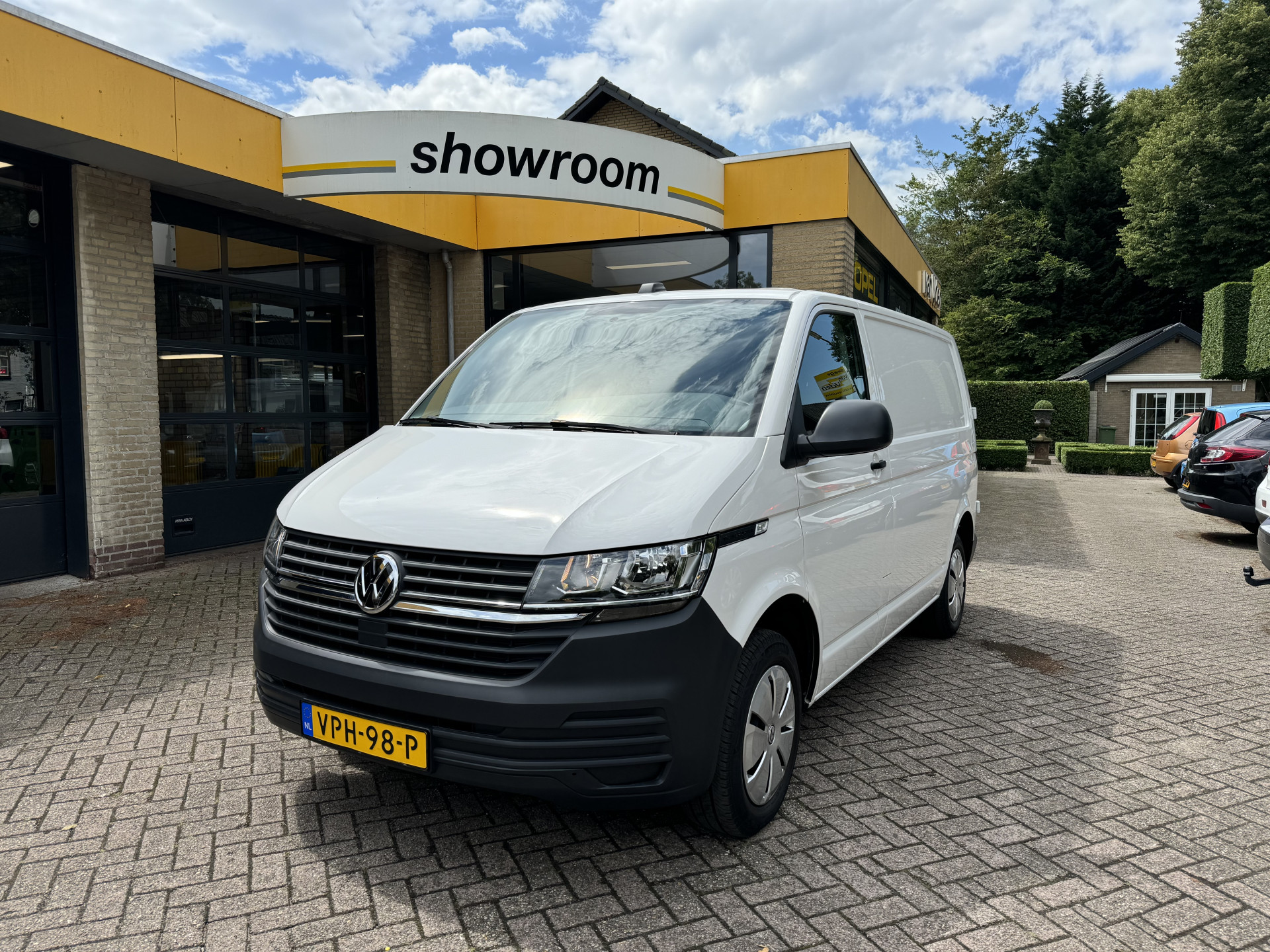 Volkswagen Transporter 2.0 TDI L1H1 Economy Business Airco Apple Carplay