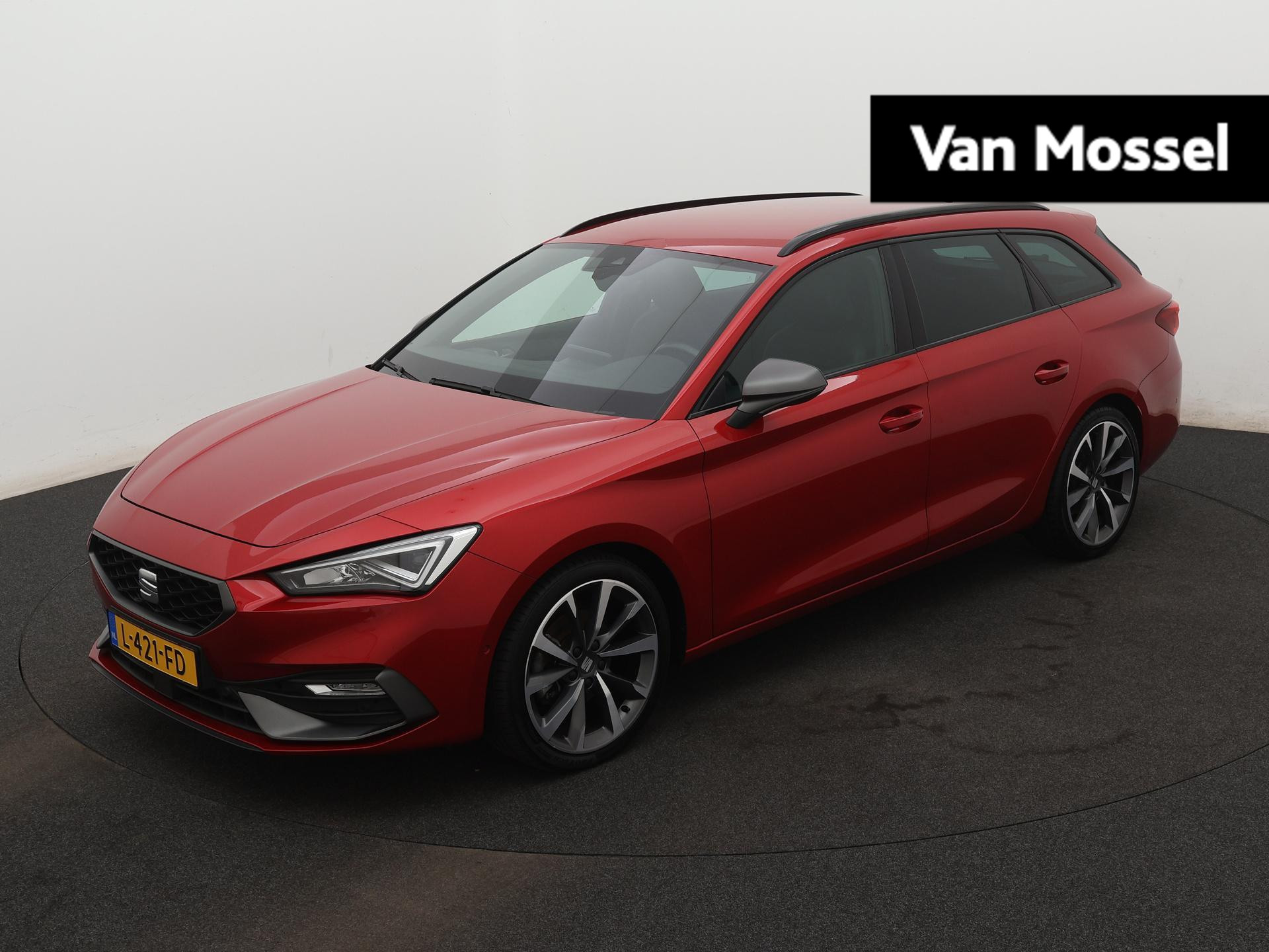 SEAT Leon Sportstourer 1.5 eTSI FR Business Intense | NAVIGATIE | CLIMATE CONTROL | PARKEERSENSOREN | CRUISE CONTROL | VIRTUAL COCKPIT |