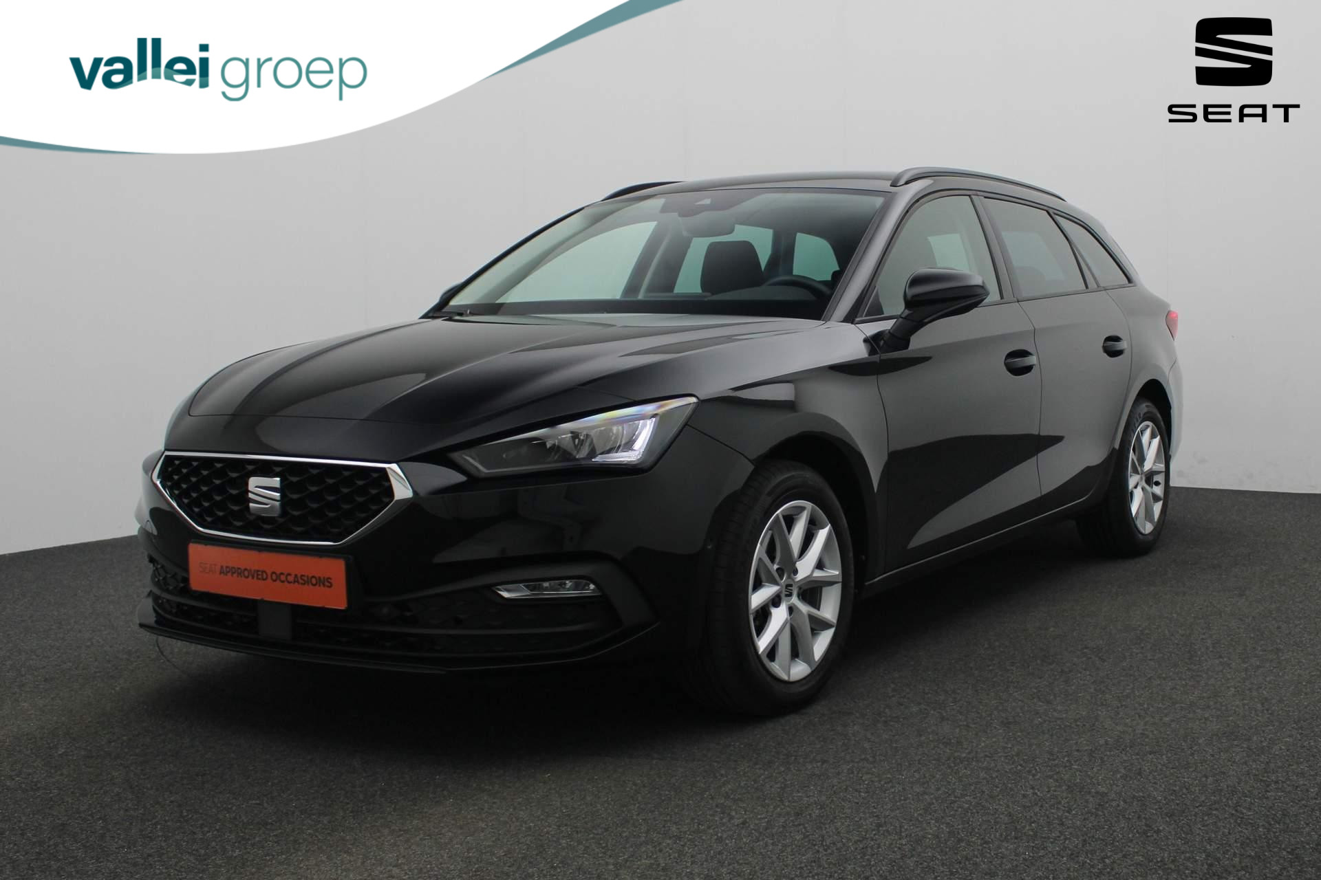 SEAT Leon Sportstourer 1.0 eTSI 110PK DSG Style Business Intense - Origineel NL | Navi | Camera | ACC | Apple Carplay / Android Auto | Park Assist | LED