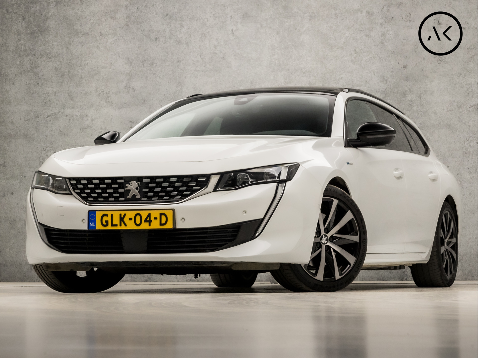 Peugeot 508 1.6 HYbrid GT Line 225Pk Automaat (PANORAMADAK, APPLE CARPLAY, GROOT NAVI, LEDER, ZWART HEMEL, SPORTSTOELEN, KEYLESS, LED KOPLAMPEN, LANE ASSIST, NIEUWSTAAT)