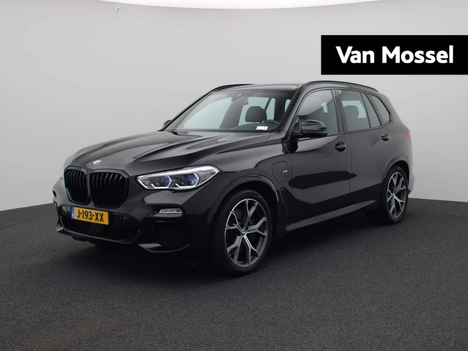 BMW X5 xDrive45e High Executive | M-SPORT | NAVIGATIE | LASER KOPLAMPEN | LUCHTVERING | LEDER | HEAD-UPDISPLAY | ELEKTRISCHE COMFORTSTOELEN MET GEHEUGEN | ELEKTRISCHE ACTHERKLEP | STOELVERWARMING | ACHTERUITRIJCAMERA | CRUISE CONTROL | WEGKLAPBARE TREKHAAK |