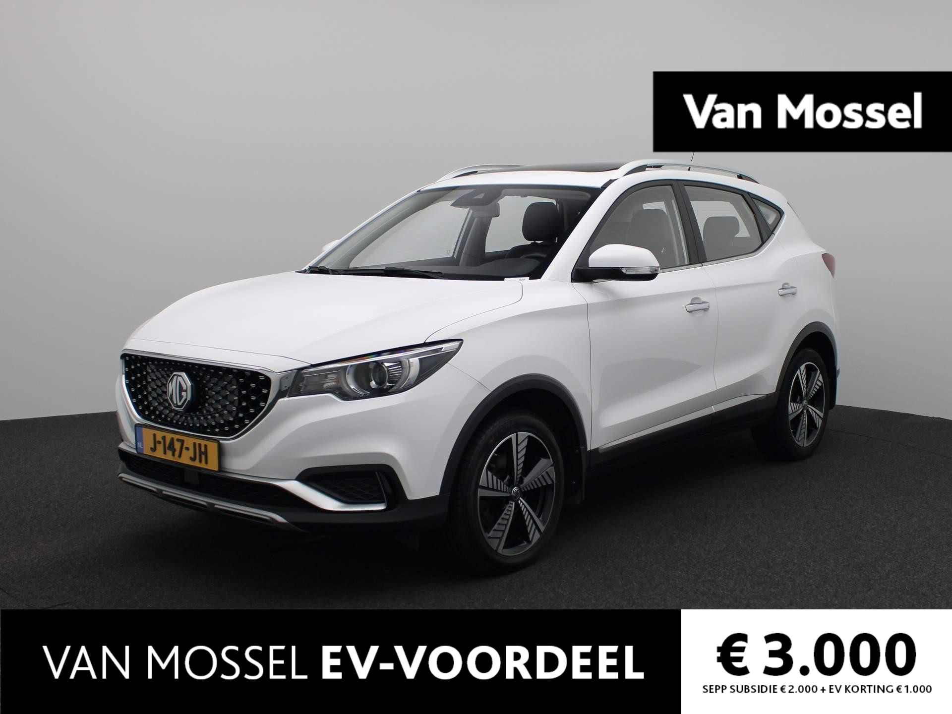 MG ZS-EV Luxury 45 kWh | PANORAMADAK | LEDER | ACHTERUITRIJCAMERA | PARKEERSENSOREN | ADAPTIVE CRUISE CONTROL | LANE ASSIST | STOELVERWARMING | AIRCO |