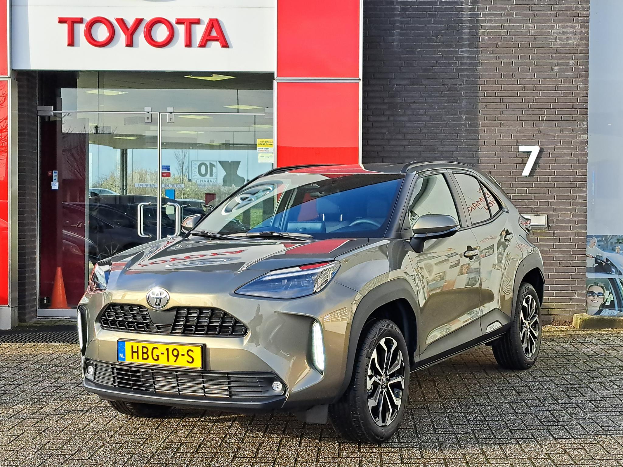 Toyota Yaris Cross 1.5 HYBRID FIRST EDITION 115 MODEL 2024! APPLE/ANDROID AD-CRUISE CAMERA LED PRIVACY-GLASS 17"LMV NL-AUTO