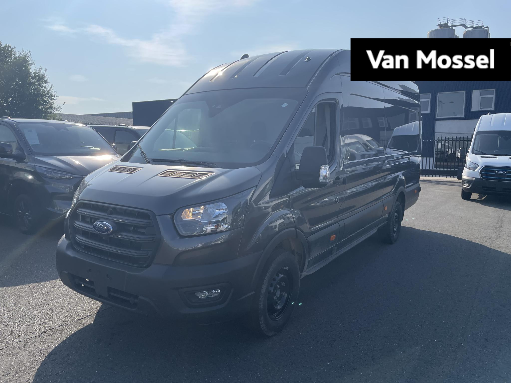 Ford Transit 350 2.0 TDCI L4H3 Trend RWD | NIEUW UIT VOORRAAD| Driver assistance Pack | Safety & Comfort Pack | Trekhaak | 230V aansluiting