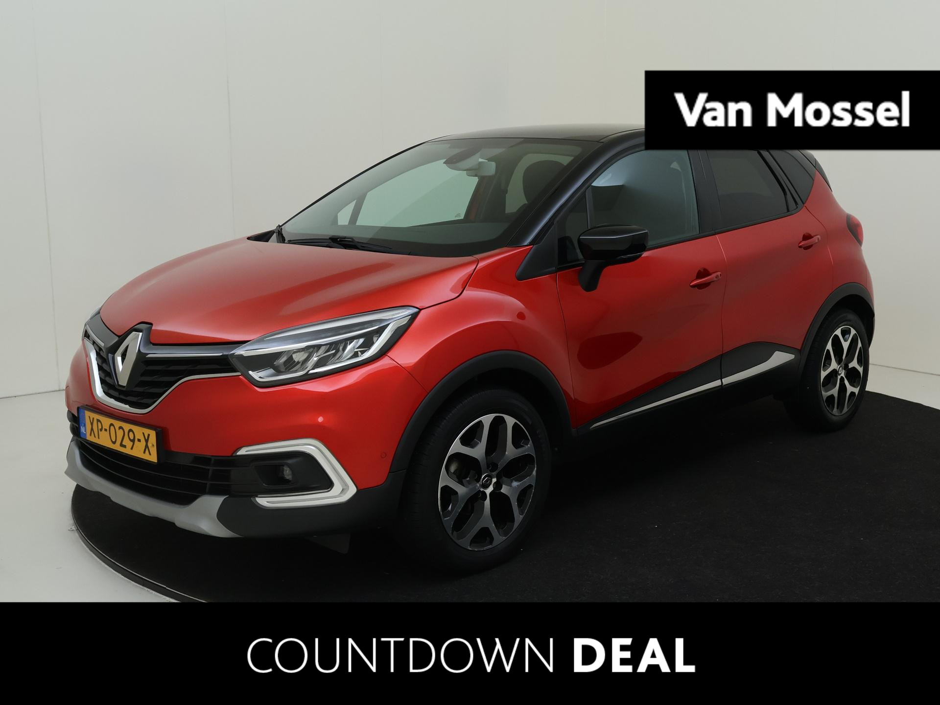 Renault Captur 0.9 TCe 90 PK Intens Navigatie / Climate Control / Cruise Control / Parkeersensoren Voor en Achter / Camera Achter