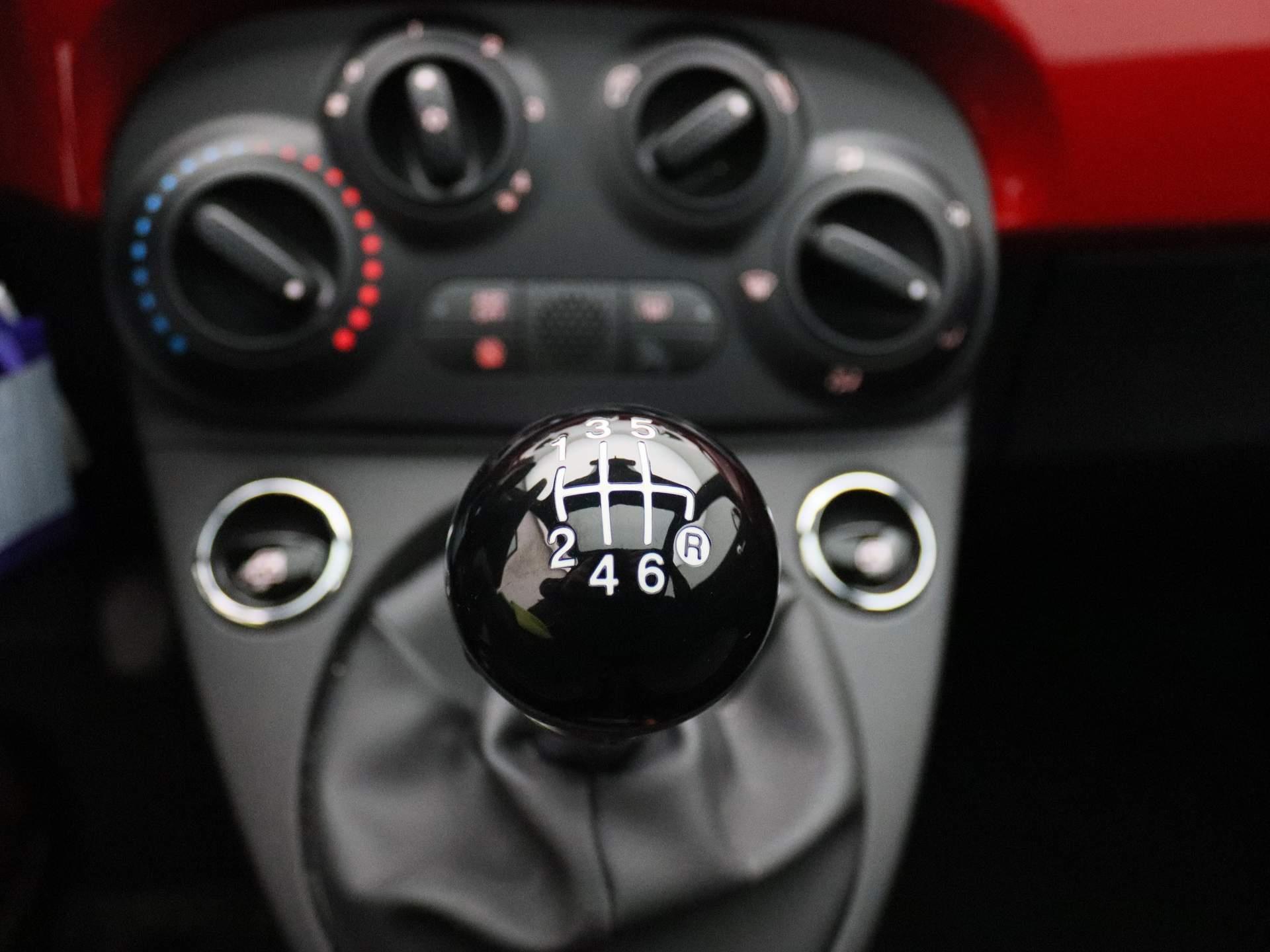 Fiat 500 1.0 Hybrid Red 15"Lichtmetalen Velgen | Carplay | Airconditioning | Nu €3400,- van Mossel Voordeel