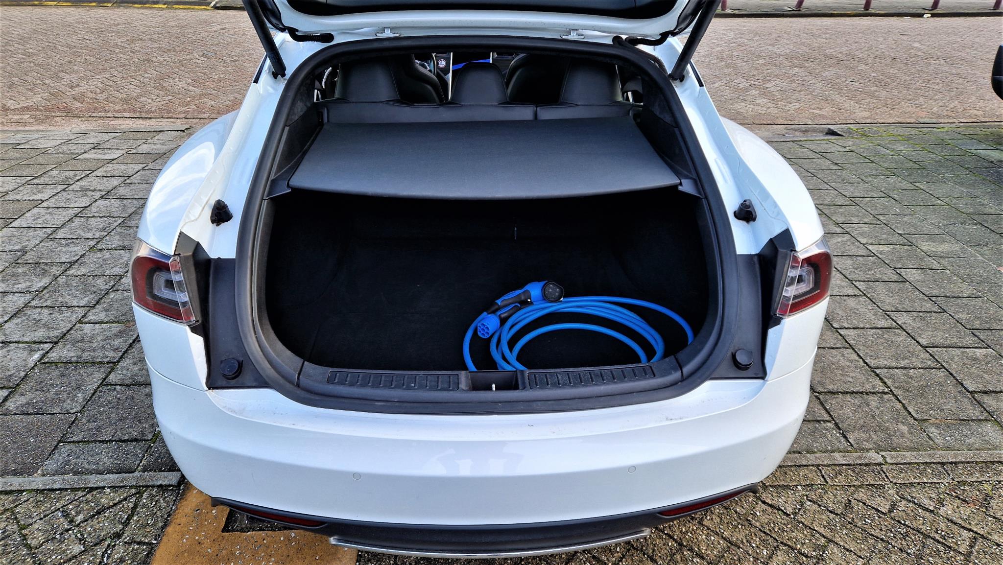 Tesla Model S 70D Base FREE SUPERCHARGE | AUTOPILOT