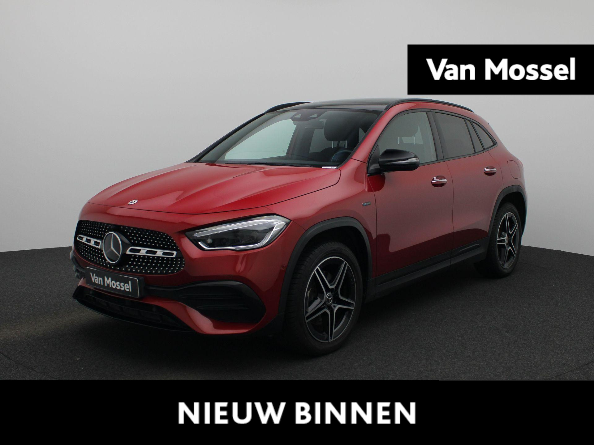 Mercedes-Benz GLA 250 e Business Solution AMG Limited | PANORAMADAK | SPORTSTOELEN | WIDESCREEN COCKPIT | SFEERVERLICHTING | STOELVERWARMING | WEGKLAPBARE TREKHAAK | ELEKTRISCHE ACHTERKLEP | ACHTERUITRIJCAMERA | ELEKTIRSCHE VOORSTOELEN MET GEHEUGEN |  ADAPTIVE CRUISE CONTROL |
