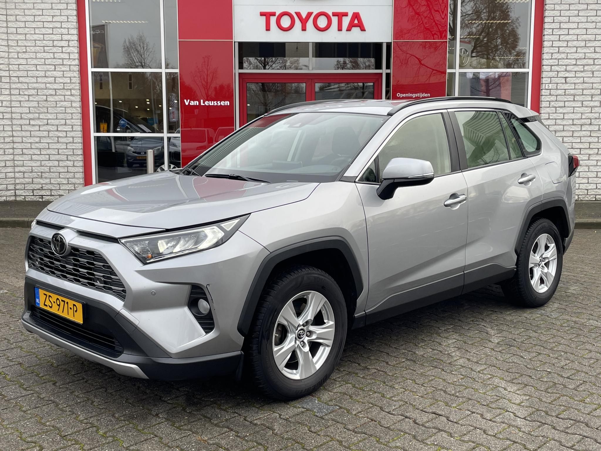 Toyota RAV4 2.0 VVT-iE AUTOMAAT ALARMKLASSE-3 TREKHAAK 1500KG TREKGEW PARK-SENSOREN APPLE/ANDROID AD-CRUISE CLIMA