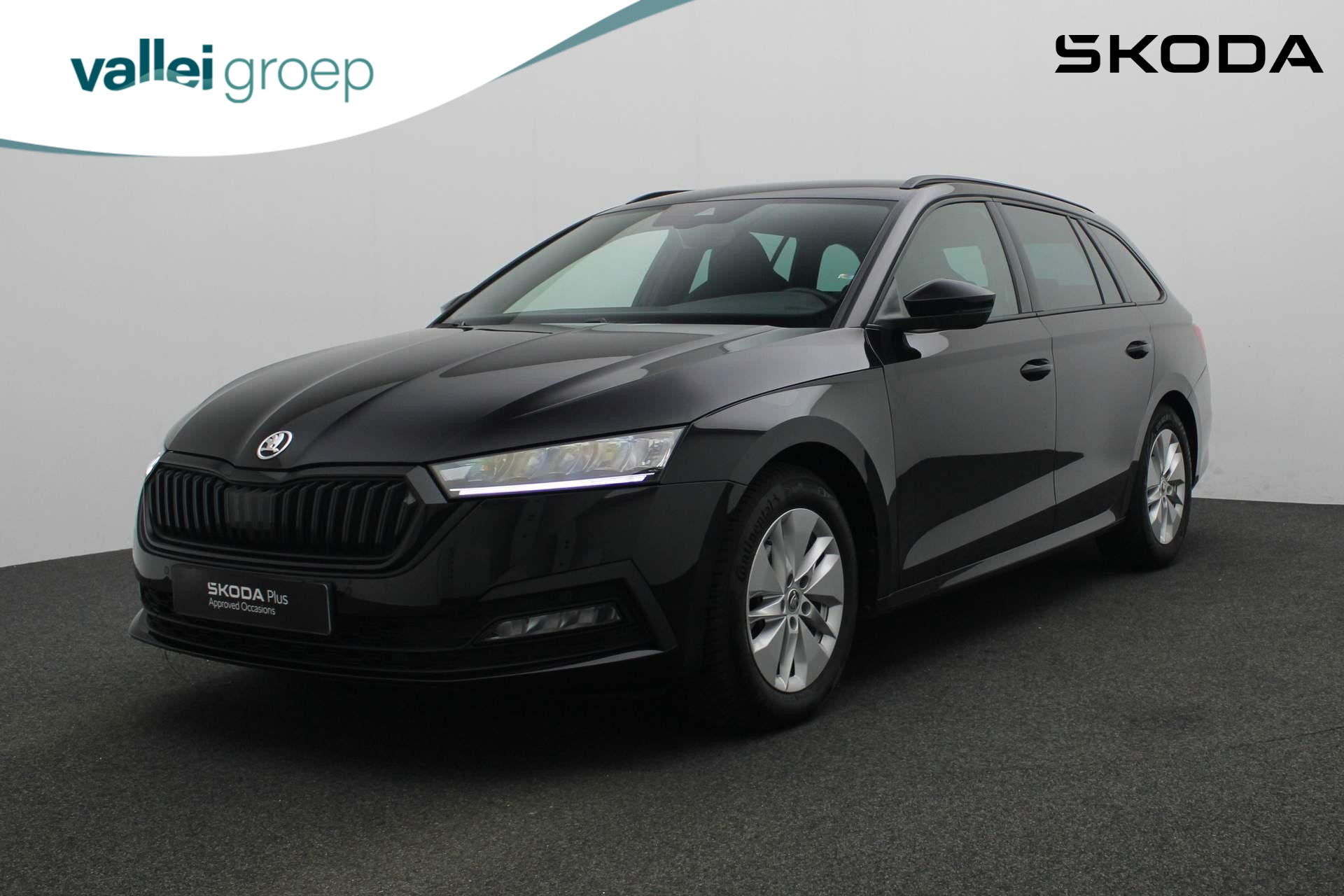 Škoda Octavia Combi 1.0 e-TSI 110PK DSG Sport Business | Trekhaak | Parkeersensoren voor/achter | Navi | ACC | Apple Carplay / Android Auto