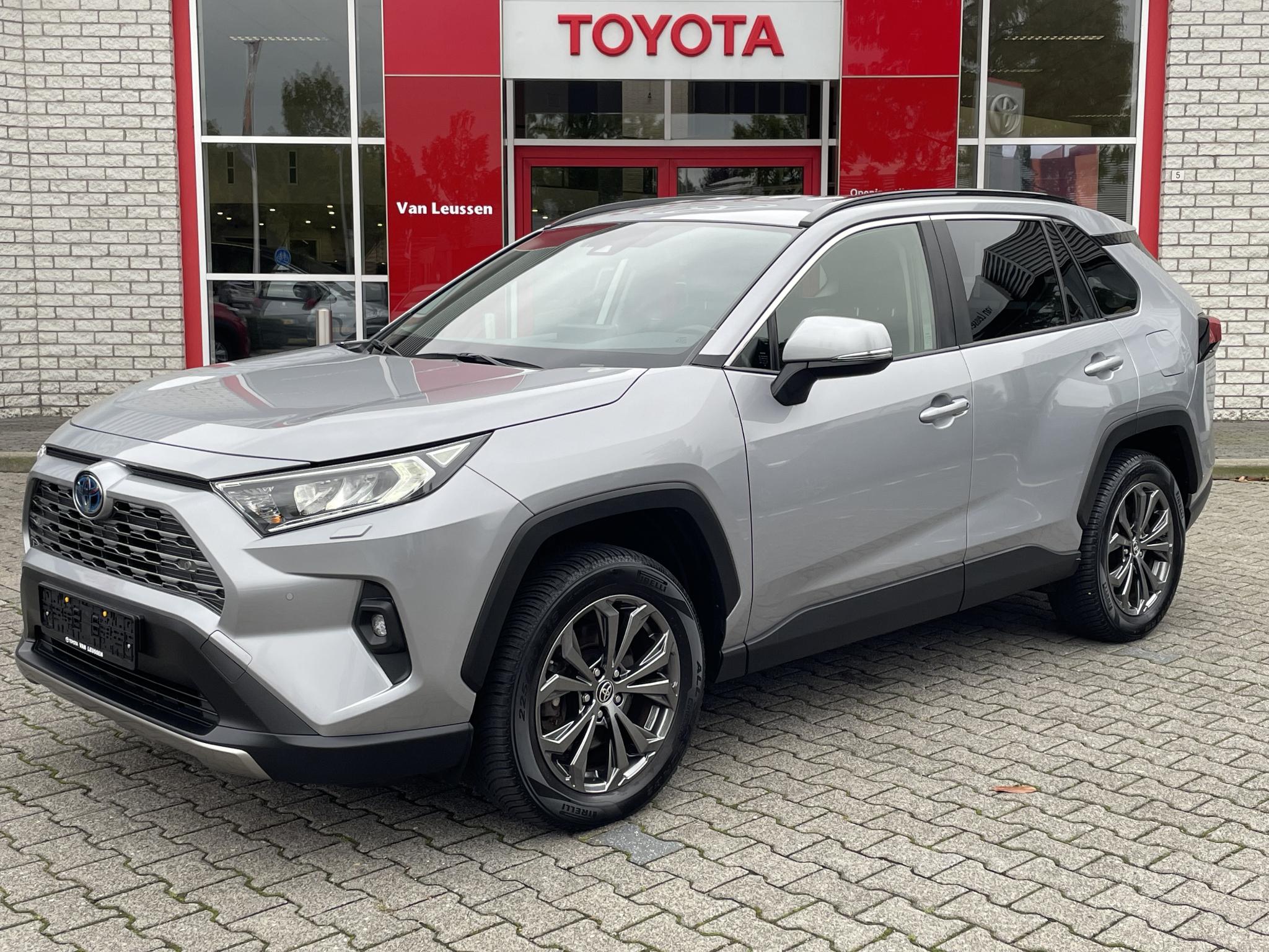 Toyota RAV4 2.5 HYBRID AWD STOEL/STUURVERW ALL SEASON LEDER EL-ACHTERKLEP APPLE/ANDROID PARK-SENSOREN LED KEYLESS