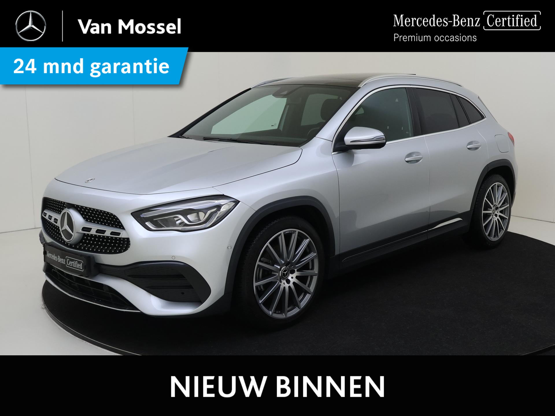 Mercedes-Benz GLA 180 AMG Line / Stoelverwarming / Achteruitrijcamera / Panaroma-schuifdak / Sfeerverlichting /