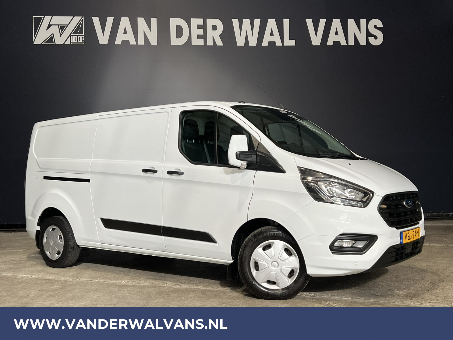 Ford Transit Custom 2.0 TDCI 131pk L2H1 Euro6 Airco | Camera | Navigatie | Apple Carplay | Cruisecontrol Android Auto, LED, Parkeersensoren, Verwarmde voorruit, Stoelverwarming, Bijrijdersbank, Achterklep