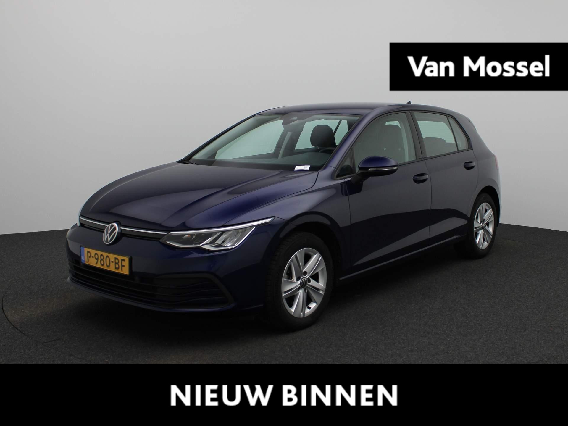 Volkswagen Golf 1.0 TSI Life | Navigatie | Apple carplay | Adaptieve cruise control | Lane Assist | Climate control | Parkeersensoren | Automatische verlichting | LMV 16"inch | Reserve wiel |