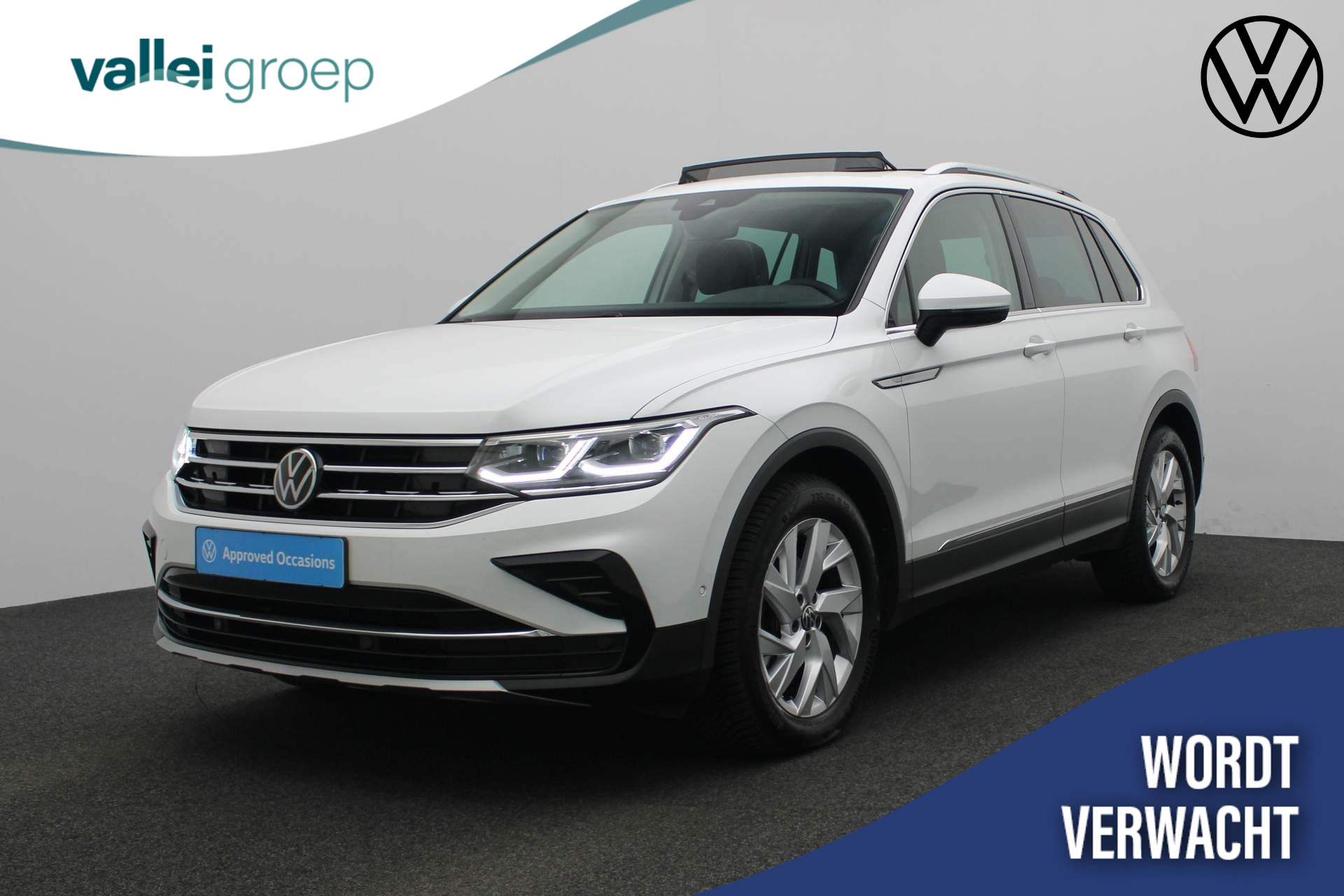 Volkswagen Tiguan 1.5 TSI 150PK DSG Elegance | Pano | Trekhaak | IQ Light | Stoel-/achterbankverwarming | Camera | Navi | ACC | Keyless | Massage | Digital Cockpit Pro