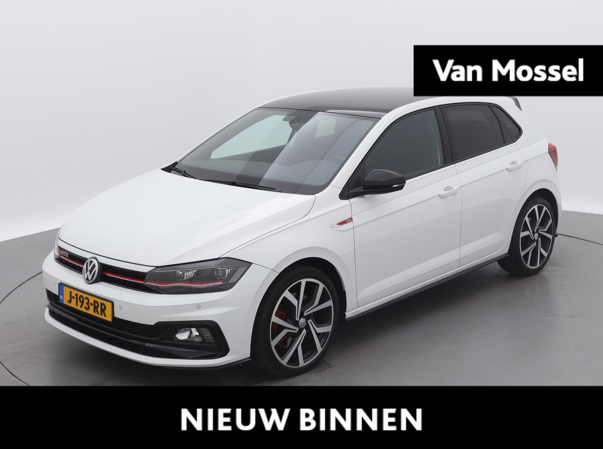 Volkswagen Polo 2.0 TSI GTI 200 PK DSG | Automaat | Navigatie | Digital cockpit Pro | Drive mode | Two-tone | Apple CarPlay/Android auto | LED | 18'' LM velgen | Privacy glass | Winter pakket |