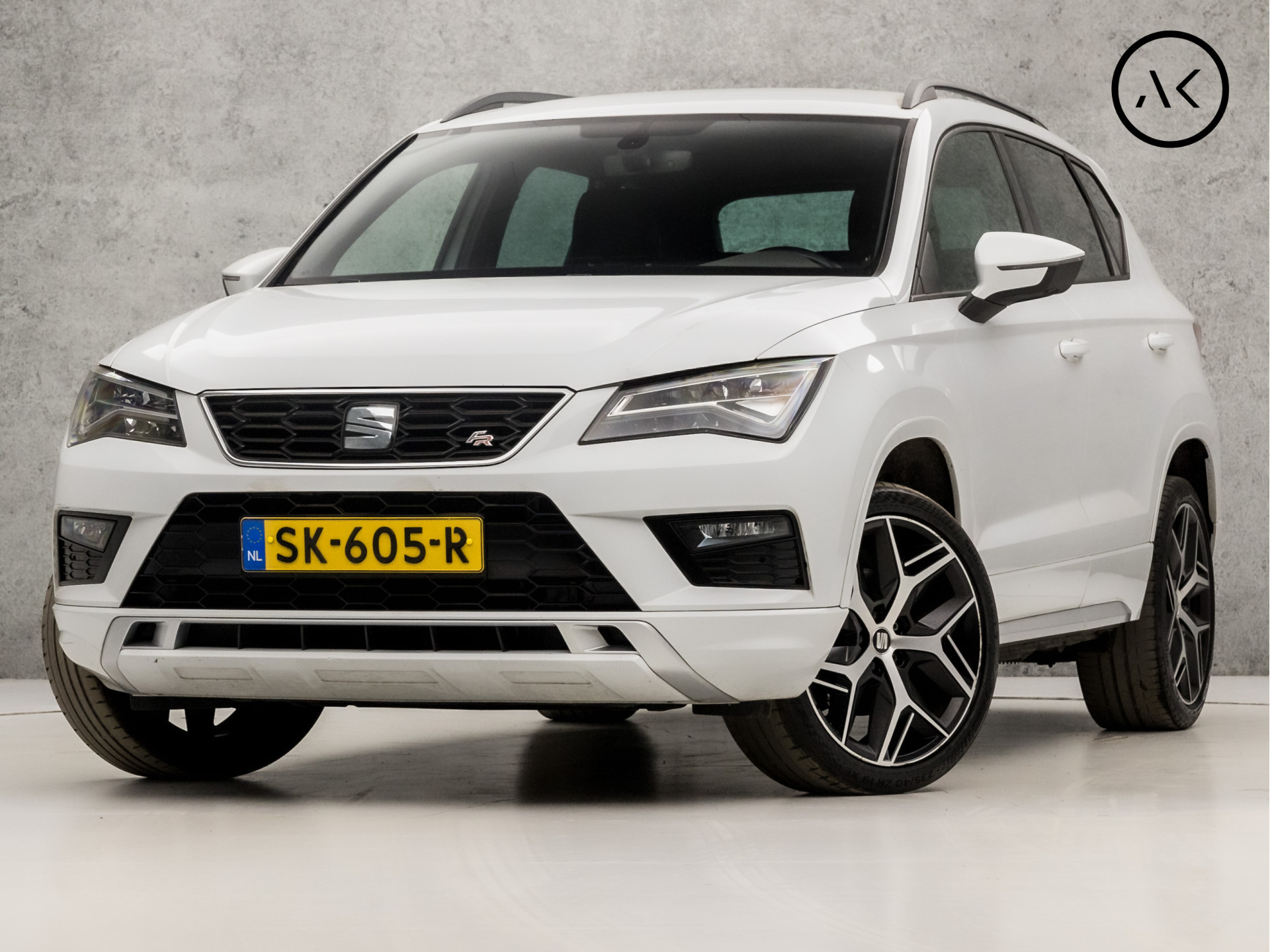 SEAT Ateca 1.4 TSI FR Sport 150Pk Automaat (GROOT NAVI, APPLE CARPLAY, CAMERA, LEDER, ALCANTARA, SPORTSTOELEN, PLAT STUUR, NIEUWE APK, NIEUWSTAAT)