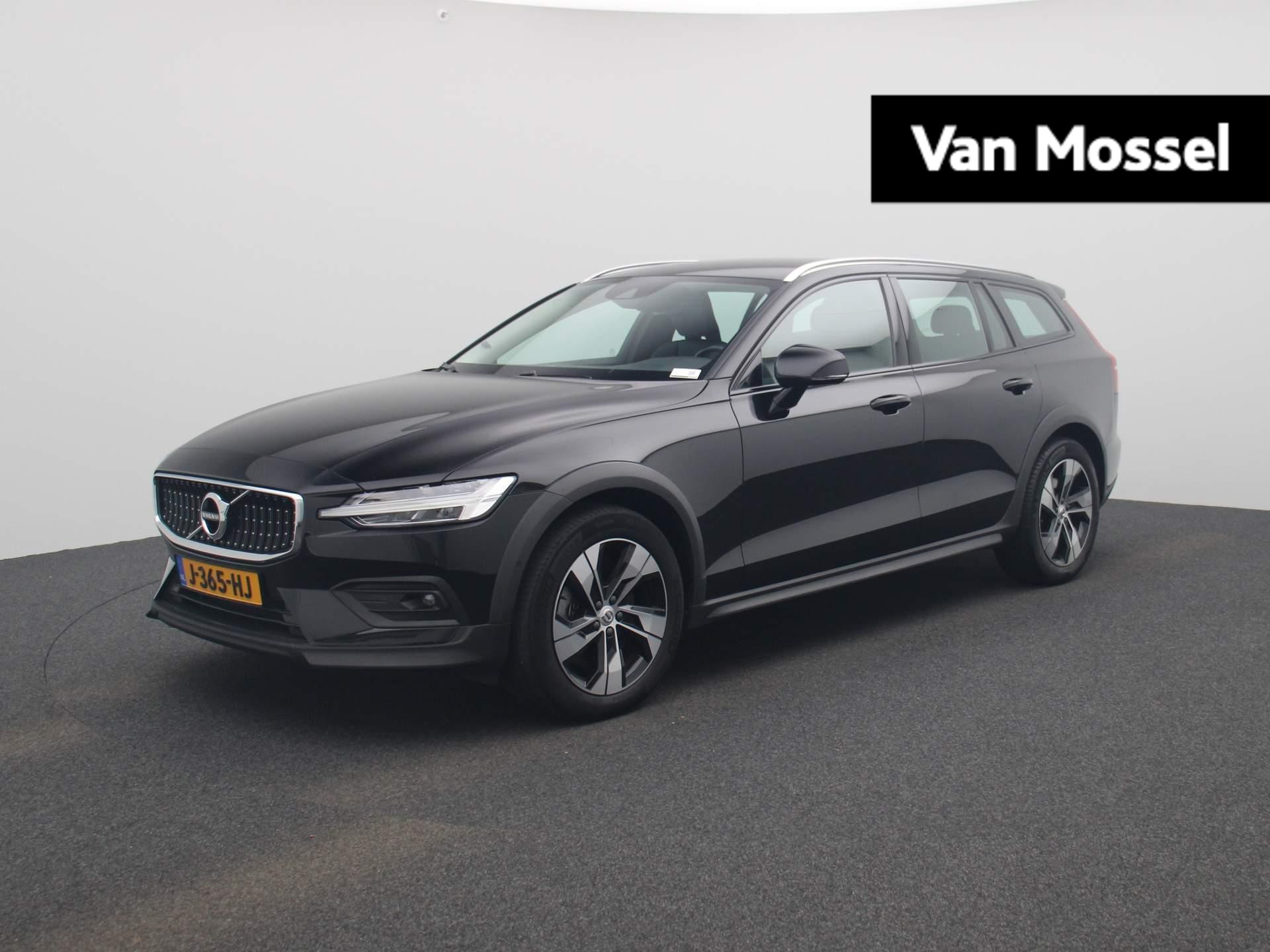 Volvo V60 Cross Country 2.0 B5 AWD Pro | Clima | Lederenn Bekleding | Lichtmetalen velgen | Parkeersensoren | Navigatie | Camera |