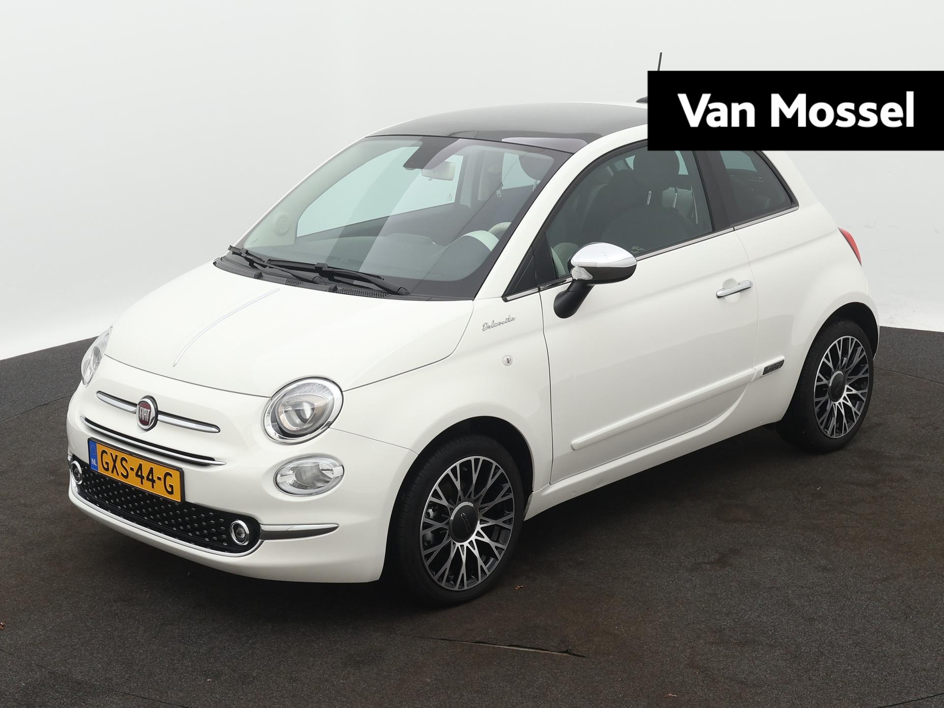 Fiat 500 1.0 Hybrid Dolcevita | Panoramadak | Apple CarPlay | Climate Control | Parkeersensoren | 16'' Velgen |