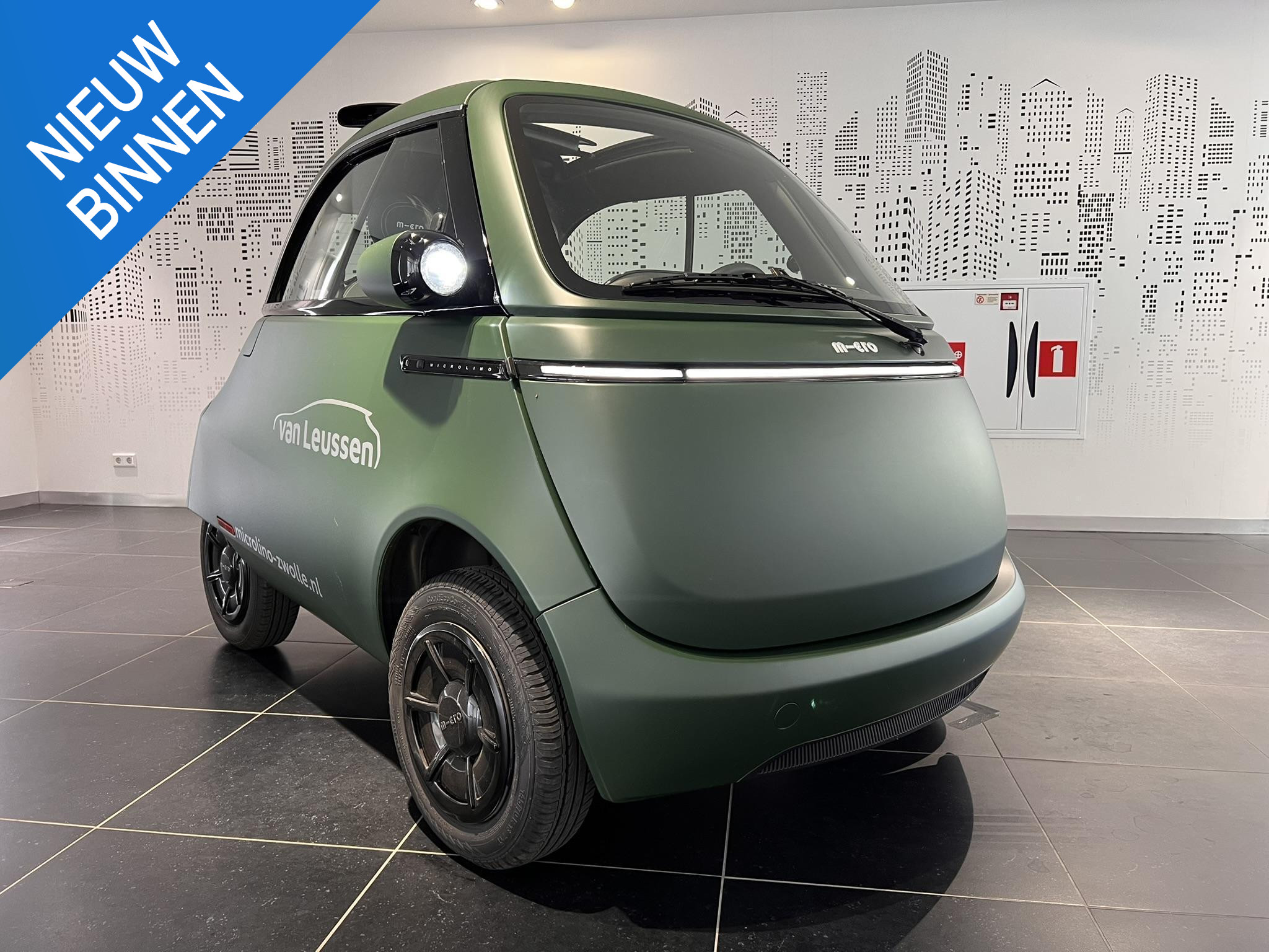 Microlino Competizione 10.5 kWh 100% ELEKTRISCH UNIEK EYECATCHER ZONNEDAK 177KM RIJBEREIK