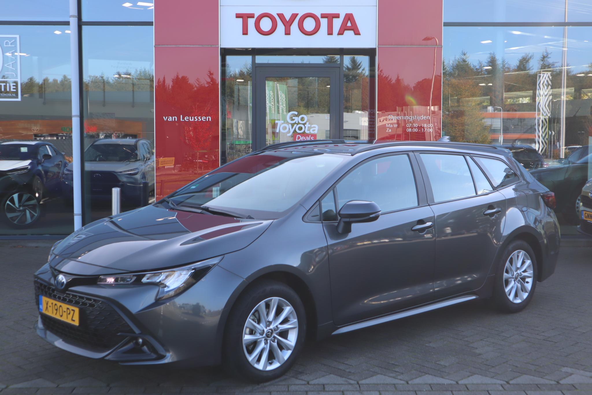 Toyota Corolla Touring Sports Hybrid 140 Active NL-AUTO 140PK NIEUW MODEL NAVI 16'  LM-VELGEN AD-CRUISE CLIMA CAMERA BLUETOOTH  APPLE/ANDROID