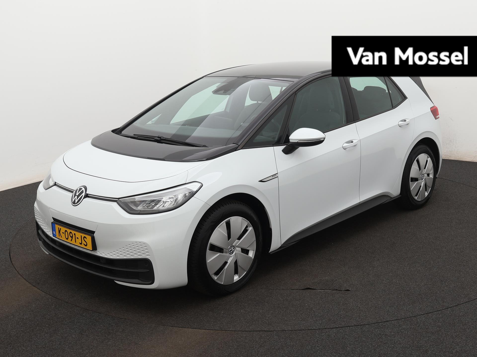 Volkswagen ID.3 Life 58 kWh Carplay | Navigatie | All Season Banden | Parkeersensoren