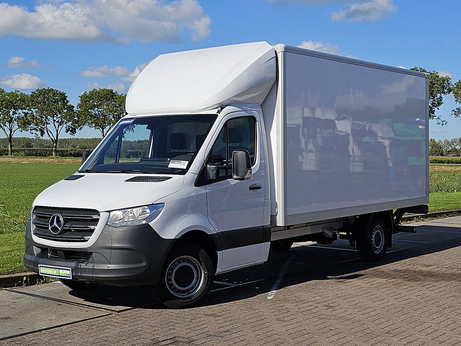 Mercedes-Benz Sprinter 319 AUT 190pk Bakwagen Laadklep Airco Mbux Automaat Zijdeur Euro6 190Pk!