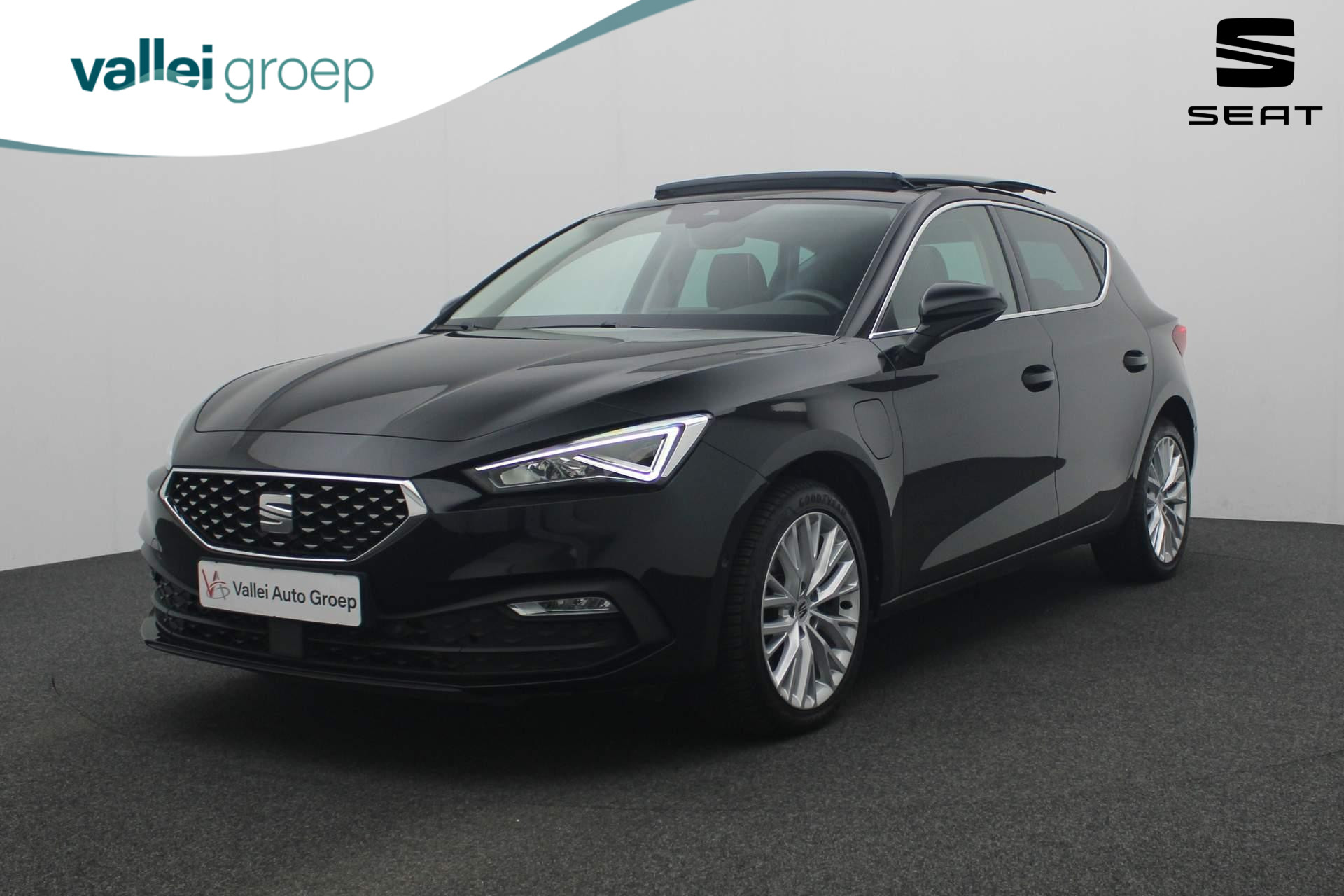 SEAT Leon 1.4 TSI 204PK DSG eHybrid PHEV Xcellence | Pano | Camera | Stuur-/stoelverwarming | Navi | ACC | Keyless