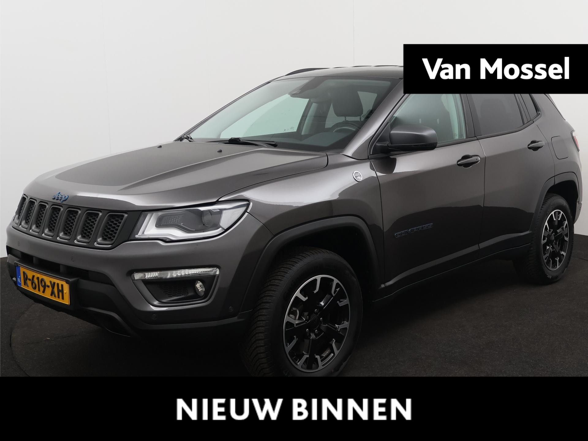 Jeep Compass 4xe 240 Plug-in Hybrid Electric Trailhawk | Navigatie | Afneembare Trekhaak | Half Lederen bekleding | All season banden | Parkeer camera |