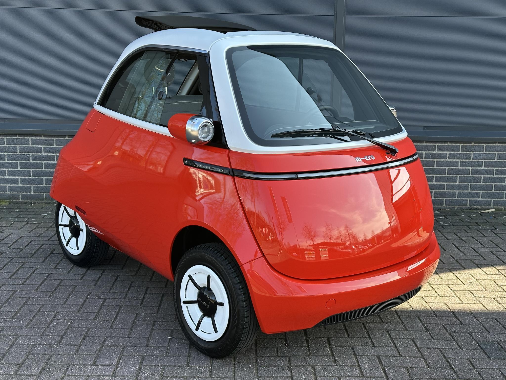 Microlino Competizione 10.5 kWh 100% ELEKTRISCH UNIEK EYECATCHER ZONNEDAK 177KM RIJBEREIK