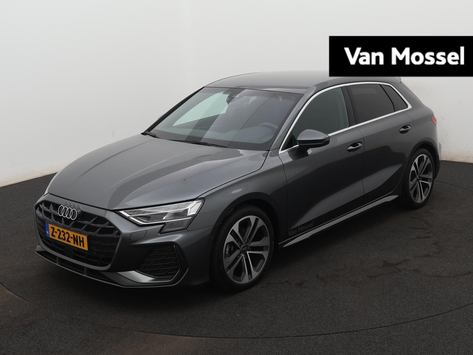 Audi A3 Sportback 35 TFSI S edition 150 PK | S-line | Automaat | Navigatie | Camera | Adaptive Cruise Control | Climate Control | Stoelverwarming | Virtual Cockpit | LED Matrix | Lichtmetalen velgen | Privacy glass |